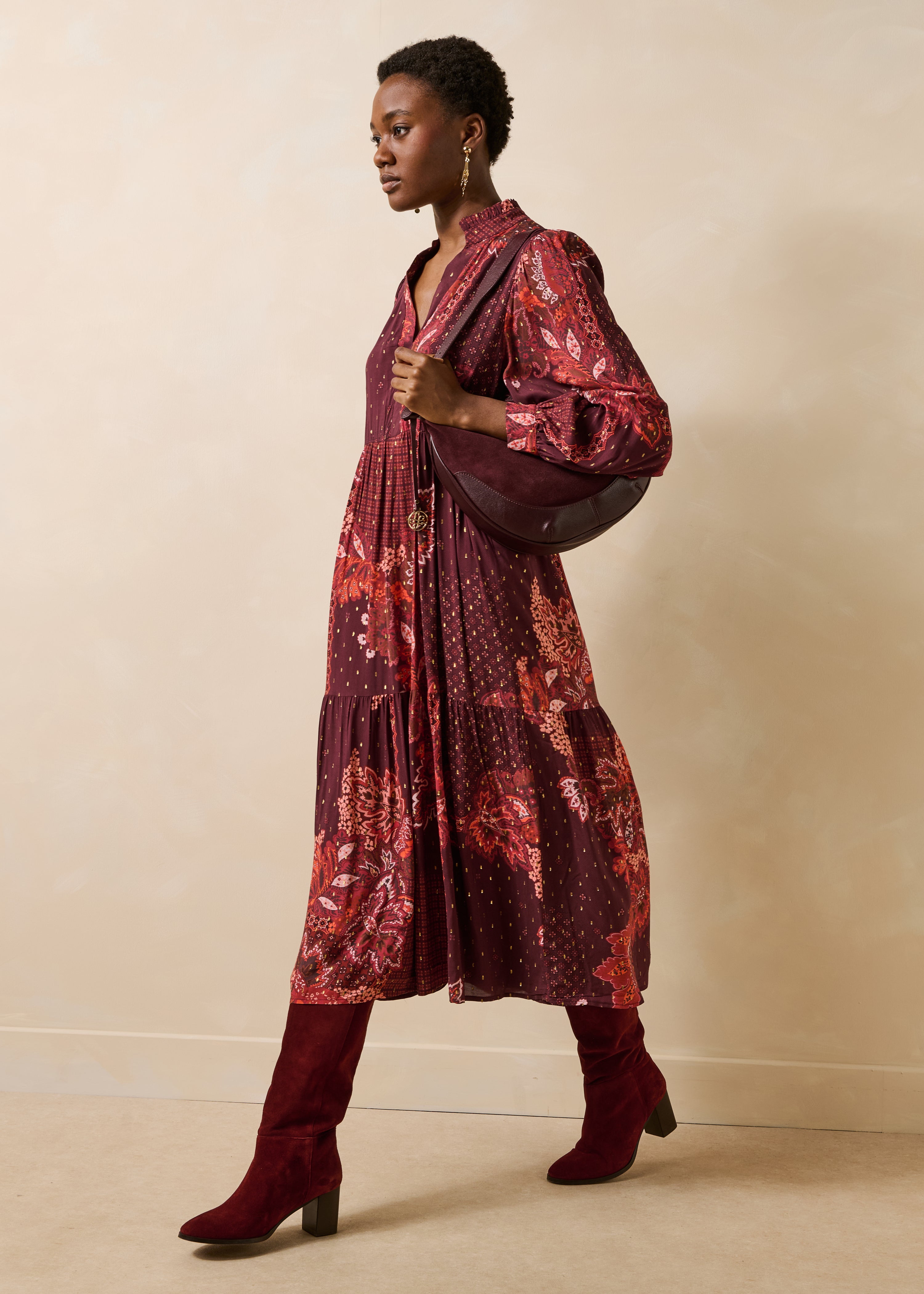 la-f-e-marabout-e-gauffra-maxikleid-rot-mit-gold-plumetis image 2