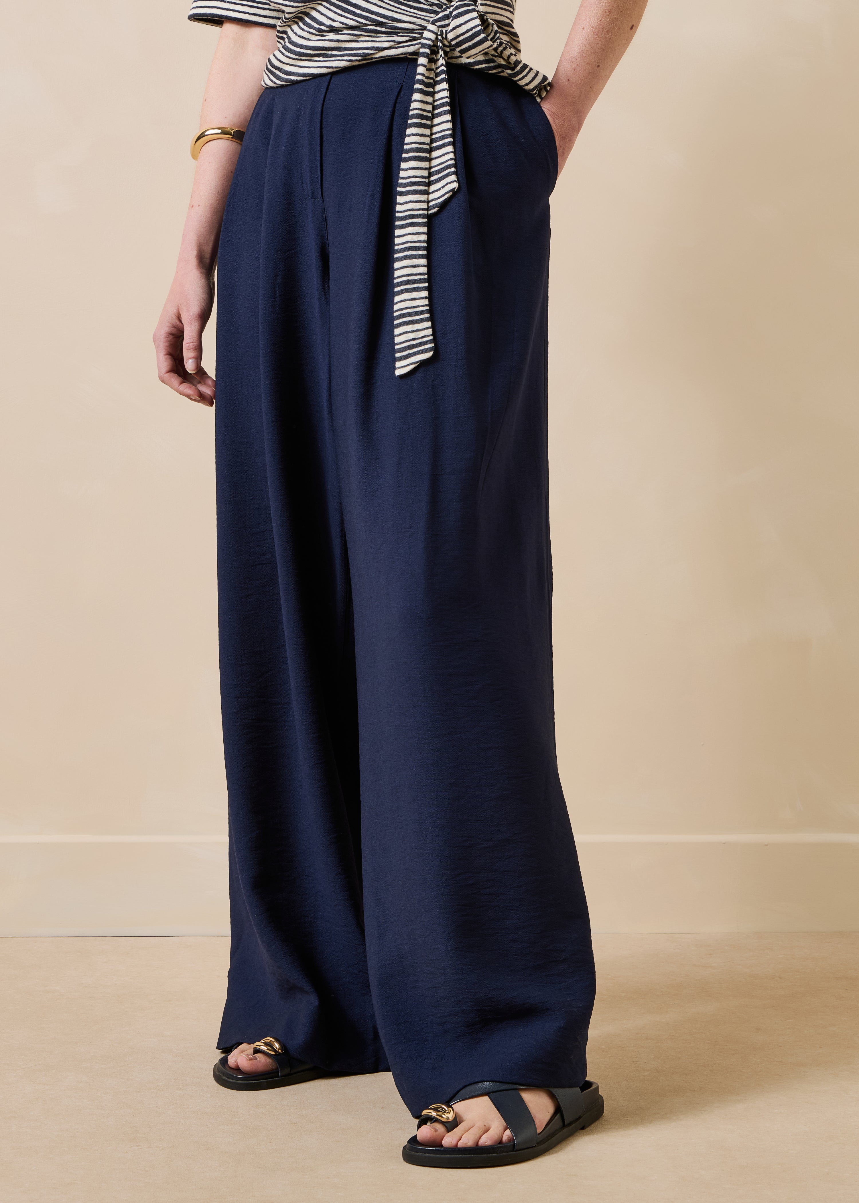 la-f-e-marabout-e-veroni-hose-marine-viskose-weites-bein image 2