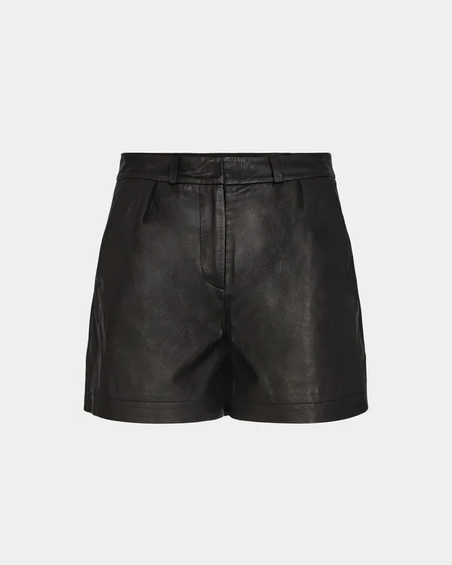 sofie-schnoor-women-jannasw-ledershorts-schwarz-echtleder image 1