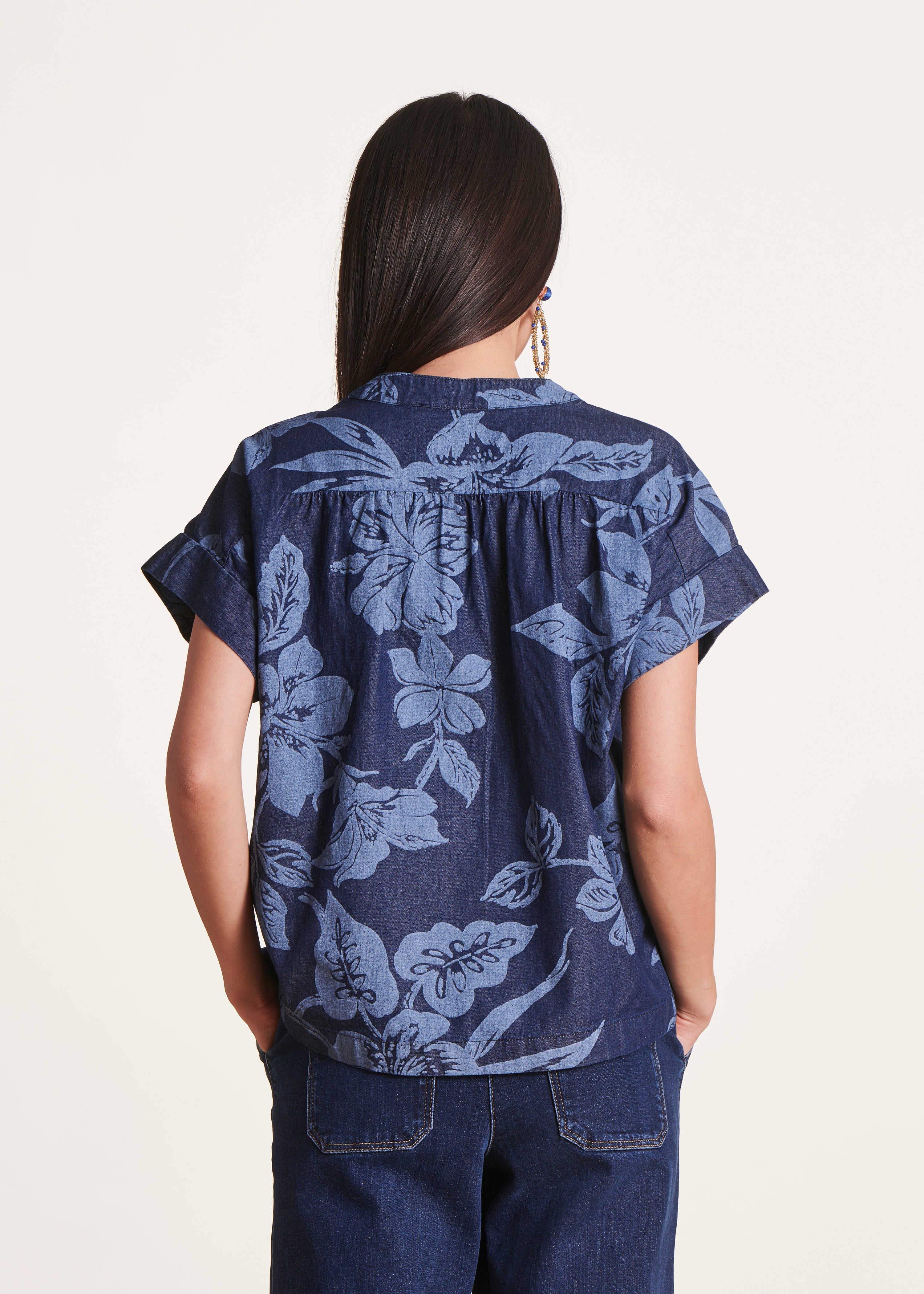 la-f-e-marabout-e-tops-t-shirts-top-chambray-blau-floral image 3