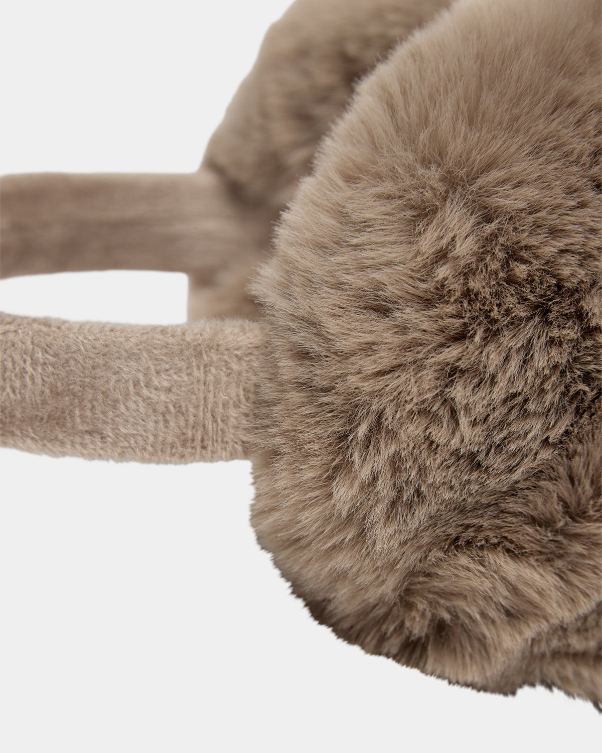 sofie-schnoor-young-elenasy-ohrenw-rmer-camel-flauschig-onesize image 3