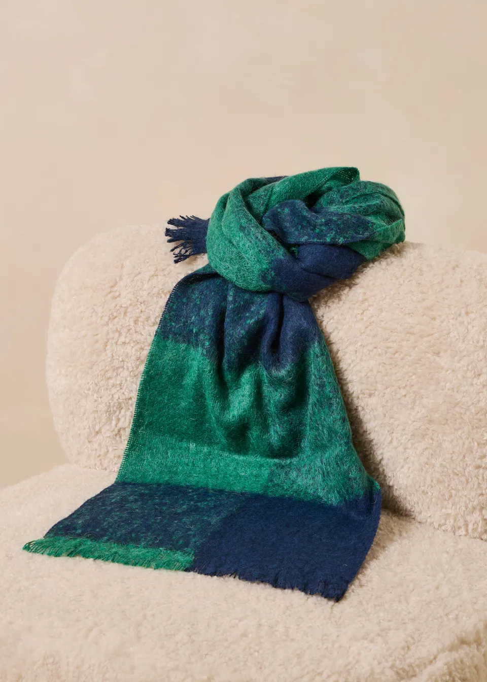 la-f-e-marabout-e-grele-schal-karo-tannengr-n-mit-mohair image 1