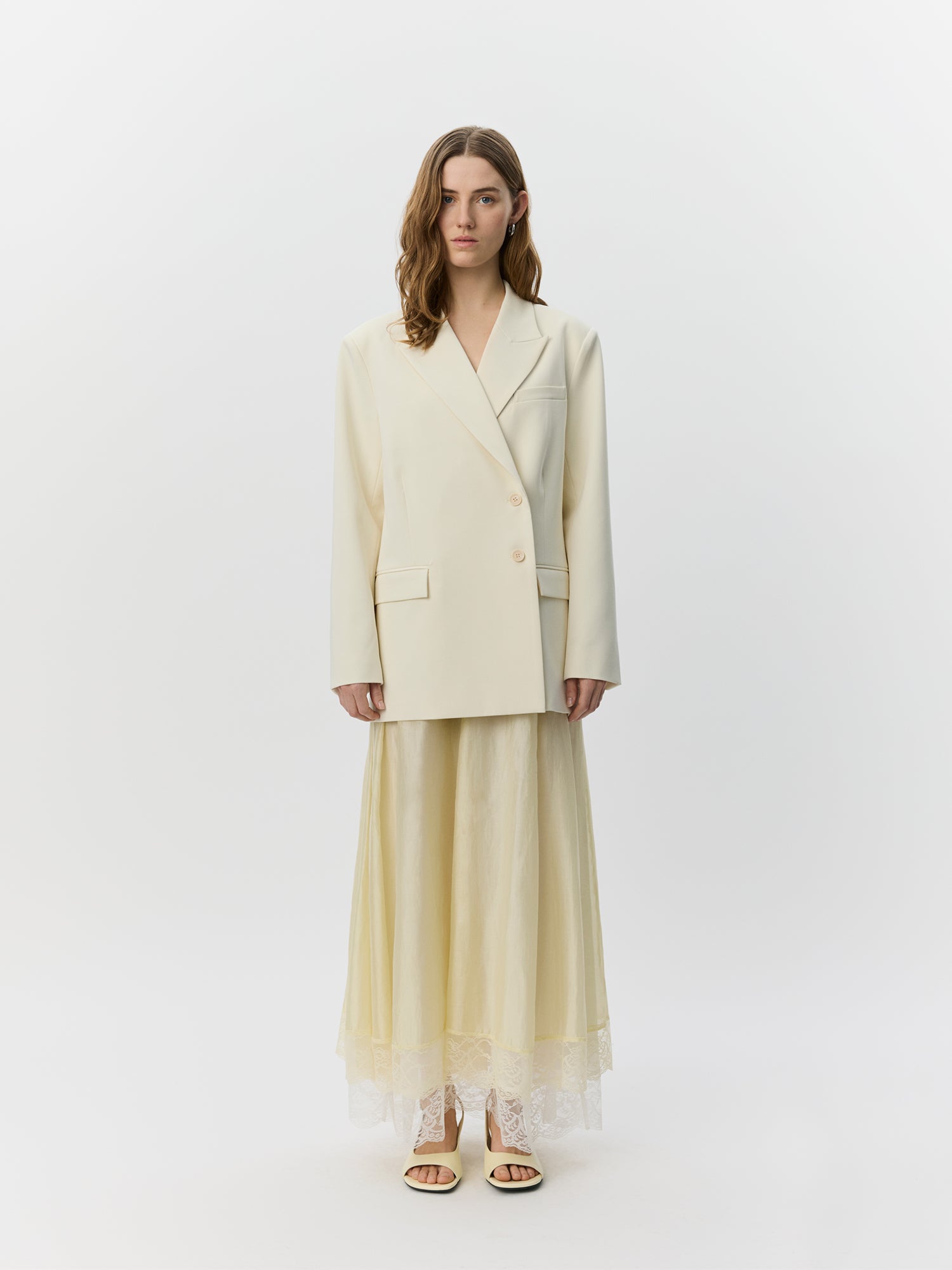 sofie-schnoor-harpirsw-boxy-blazer-off-white-doppelreihig image 2