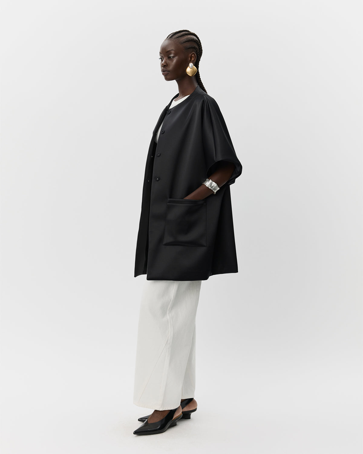 sofie-schnoor-women-palomasw-cape-jacke-schwarz-oversize image 3
