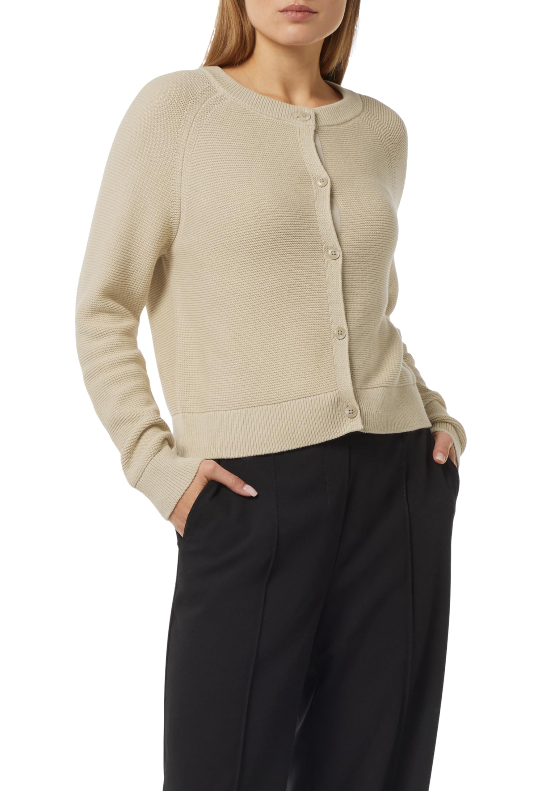 comma-kurze-strickjacke-cardigan-raglan-sandfarben-knopfleiste image 8