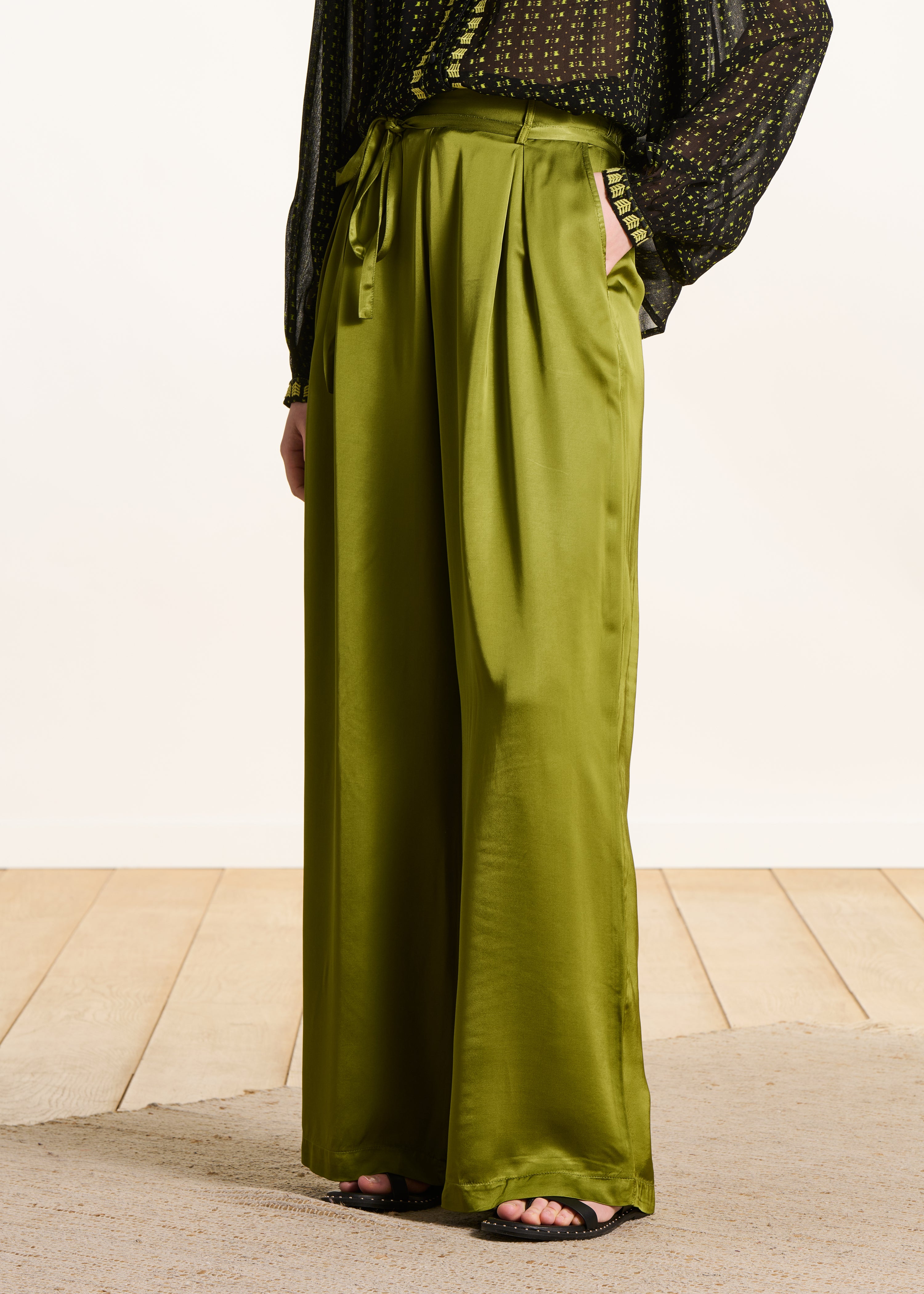 la-f-e-marabout-e-ferouz-hose-gr-n-satin-weites-bein image 2