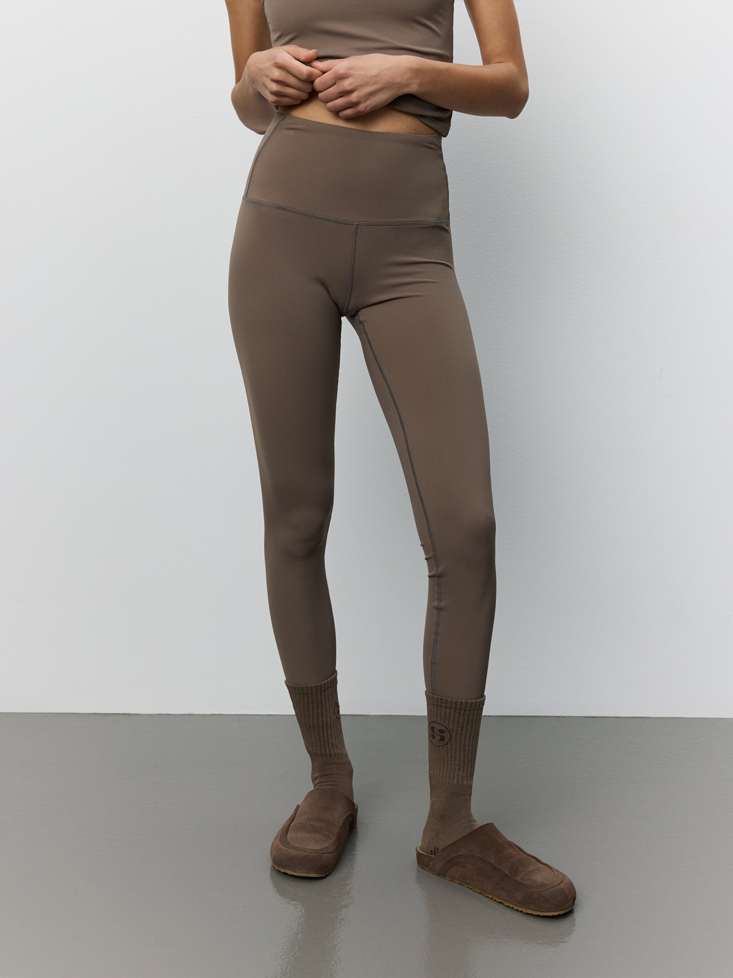 sofie-schnoor-sport-adelaspo-leggings-nylon-braun-deer image 6
