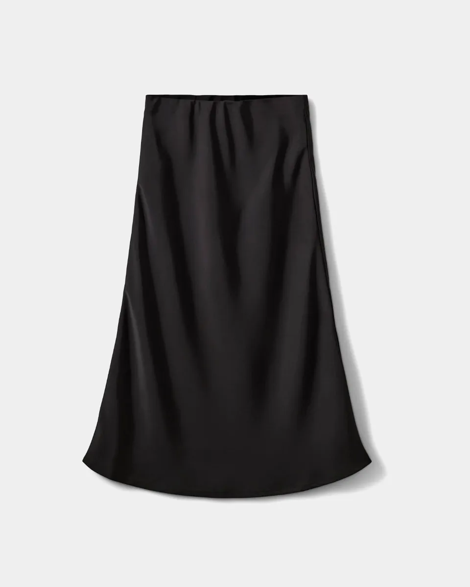 sofie-schnoor-young-safiasy-rock-schwarz-satin-lang image 1