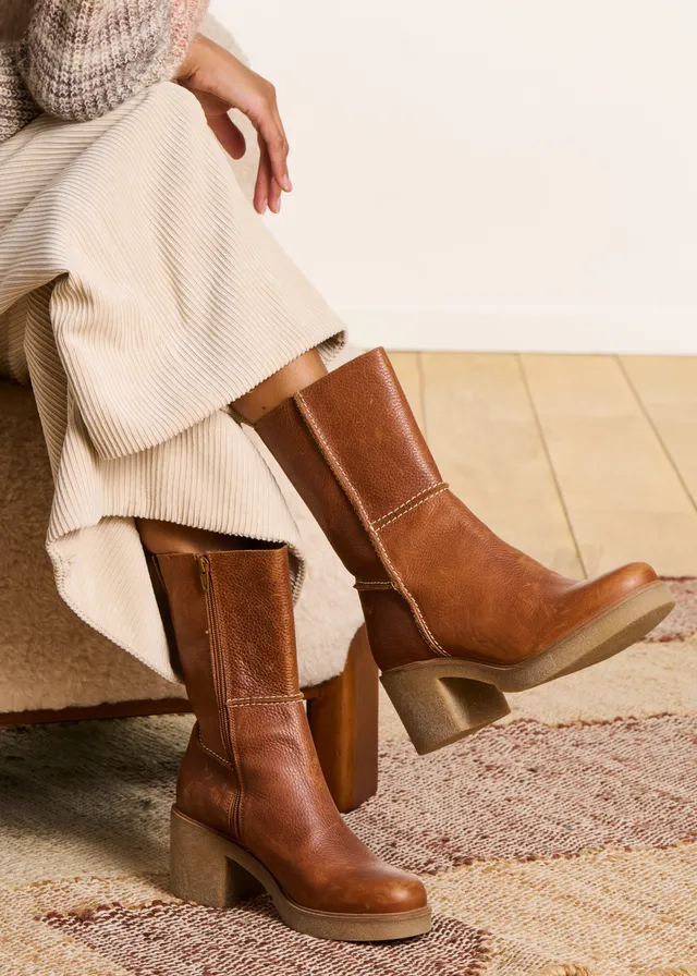la-f-e-marabout-e-tansu-stiefeletten-camel-leder-absatz image 1