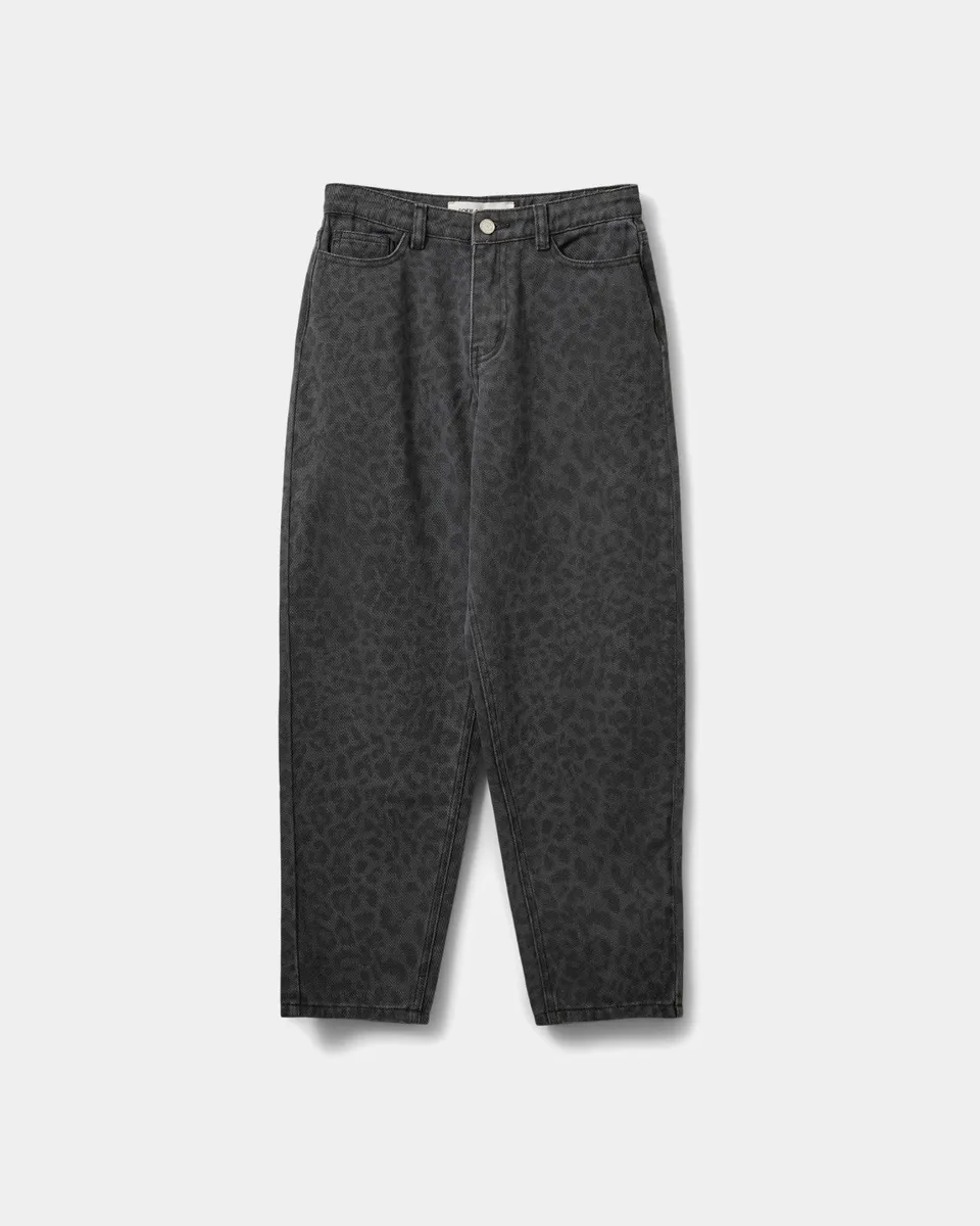 sofie-schnoor-young-tokyosy-jeans-grey-leopard-lose image 1