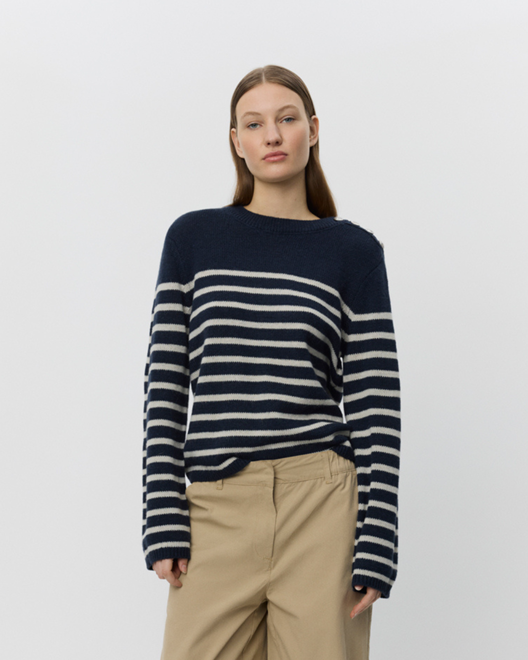 sofie-schnoor-tildasw-pullover-navy-gestreift-wolle image 5
