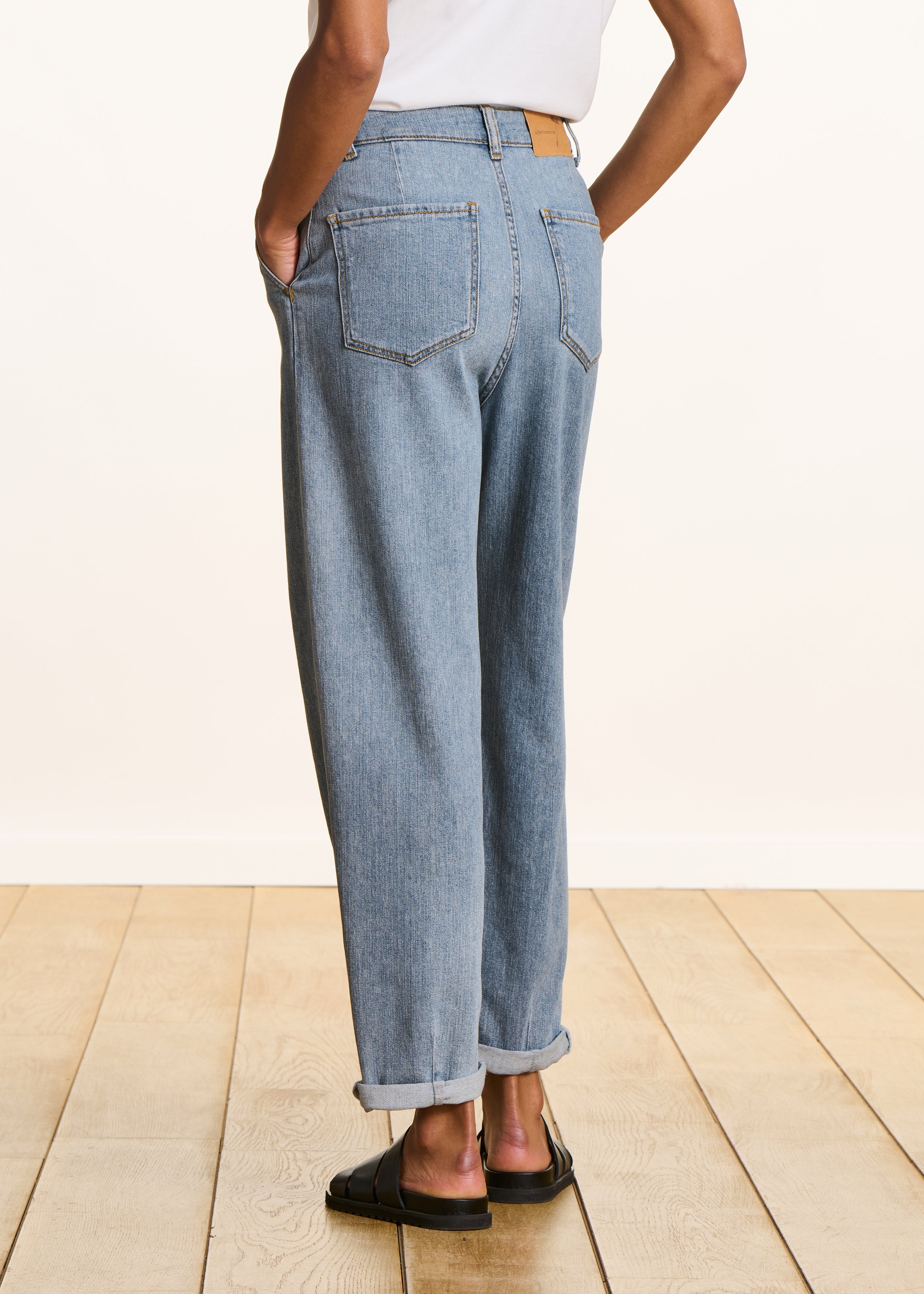 la-f-e-marabout-e-boyfriend-jeans-hellblau-bio-7-8 image 3