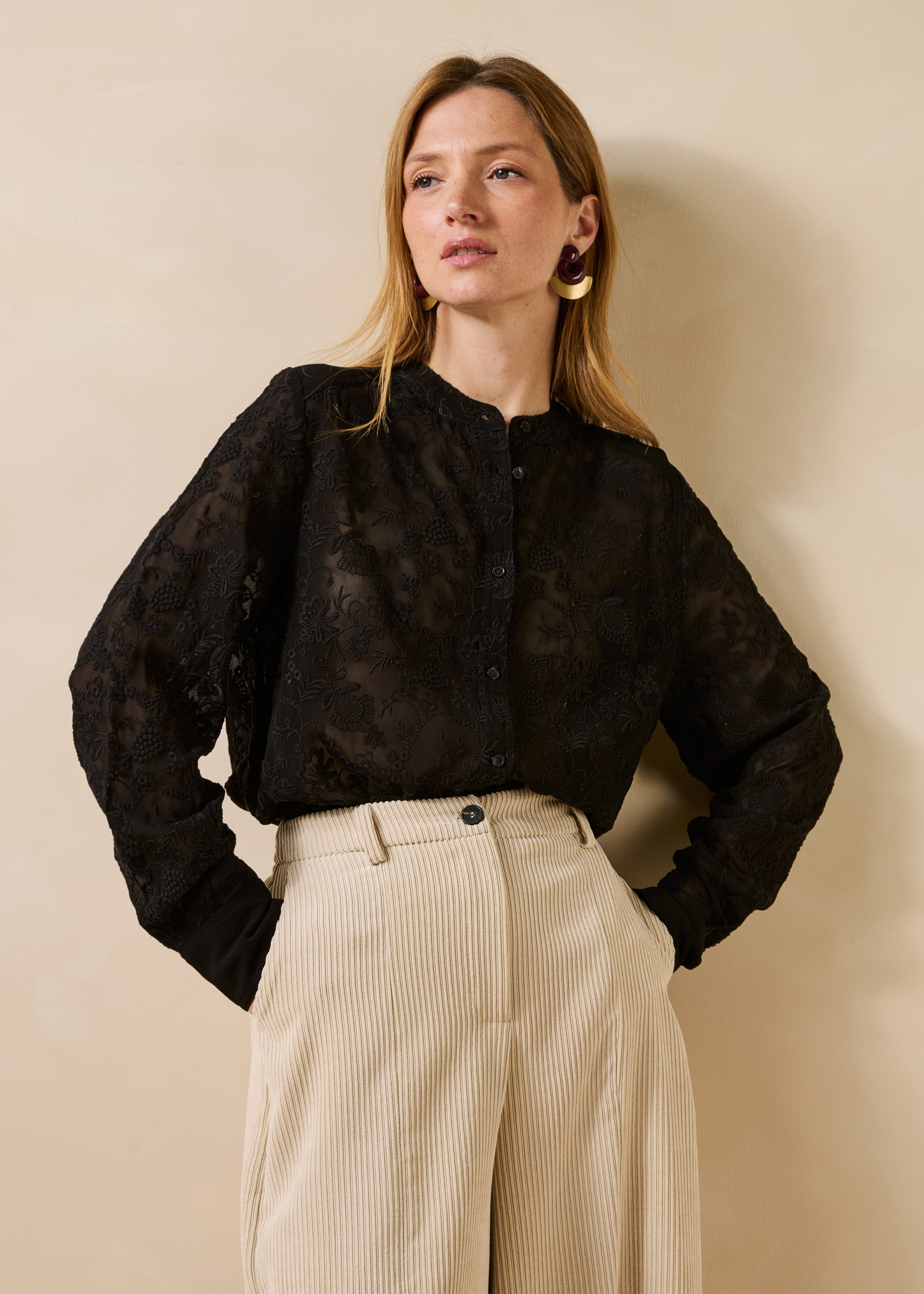 la-f-e-marabout-e-godda-bluse-schwarz-bestickt image 1