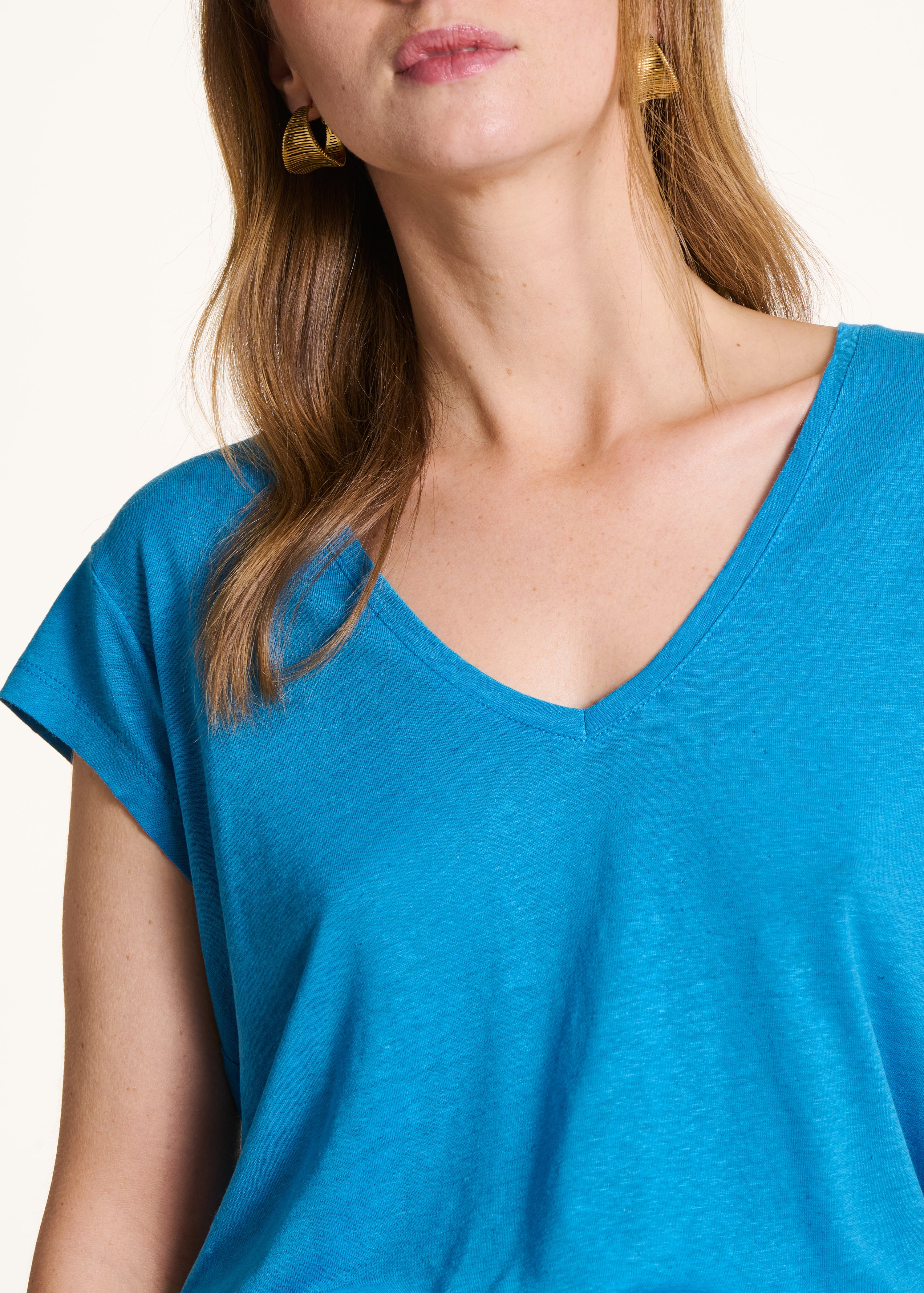 la-f-e-marabout-e-davia-t-shirt-hellblau-v-ausschnitt-lyocell image 5