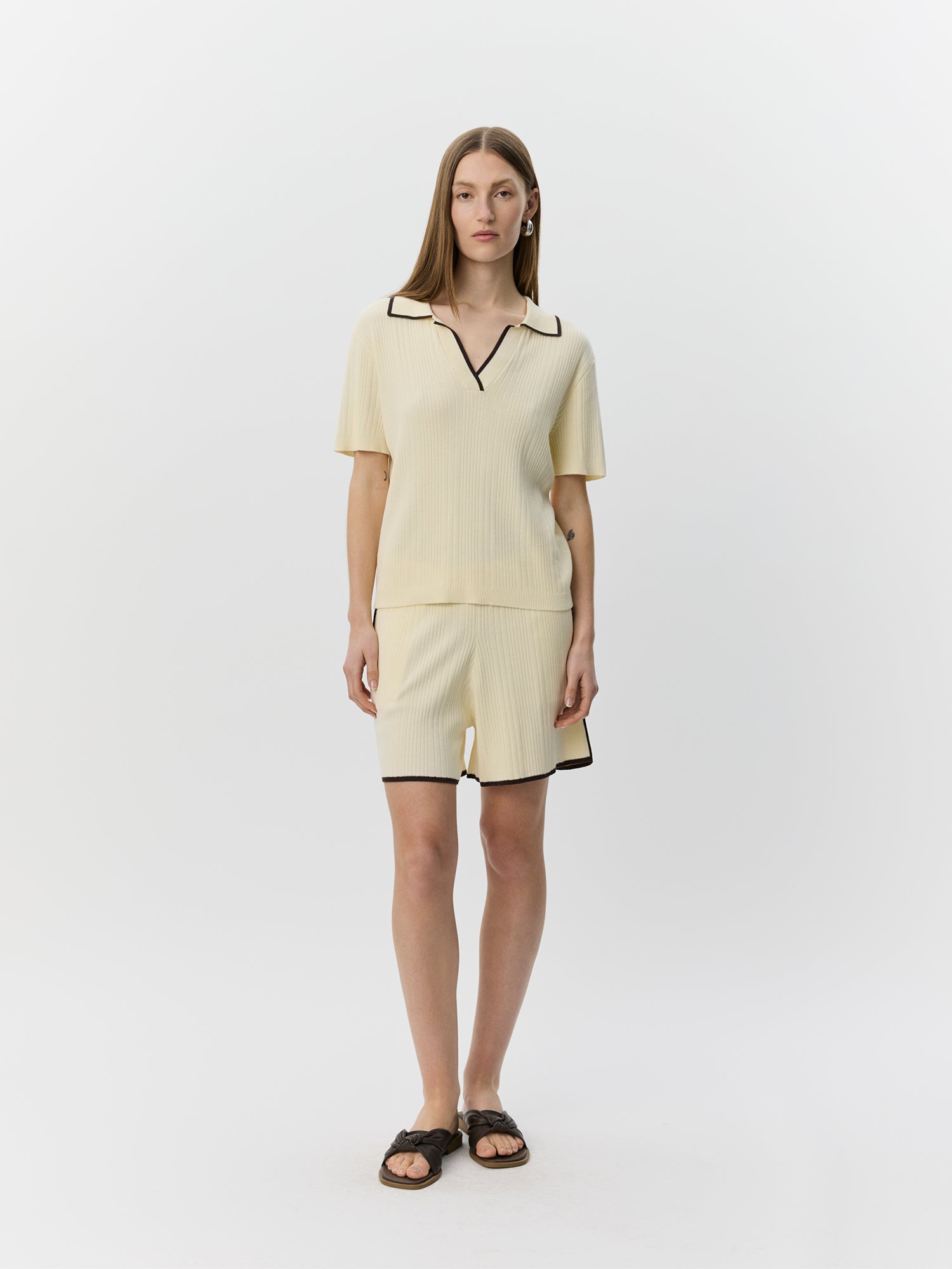 sofie-schnoor-women-joliesw-shorts-off-white-strick image 2