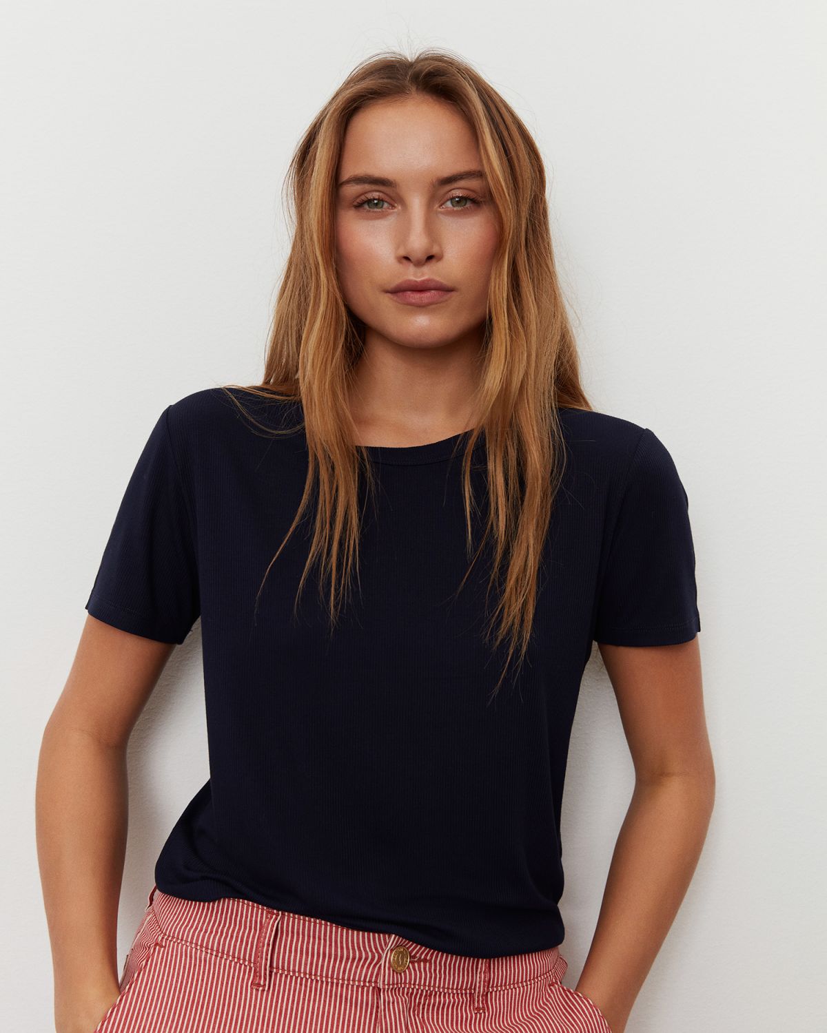 sofie-schnoor-women-nataliasw-t-shirt-viskose-dunkelblau image 2