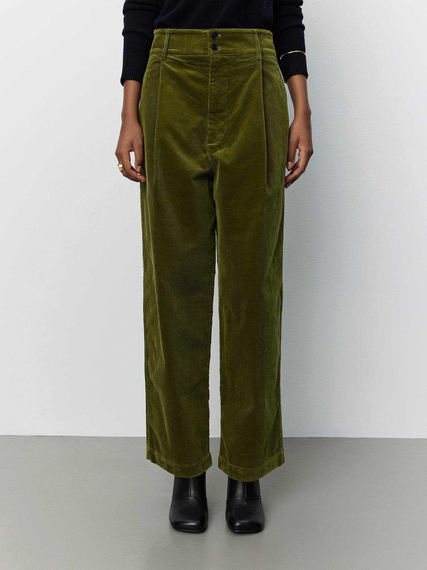 sofie-schnoor-women-worasw-baggy-cordhose-oliv image 5