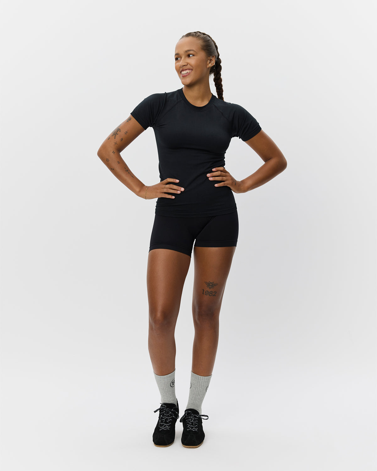 sofie-schnoor-sport-kalliespo-t-shirt-schwarz-nahtlos image 4