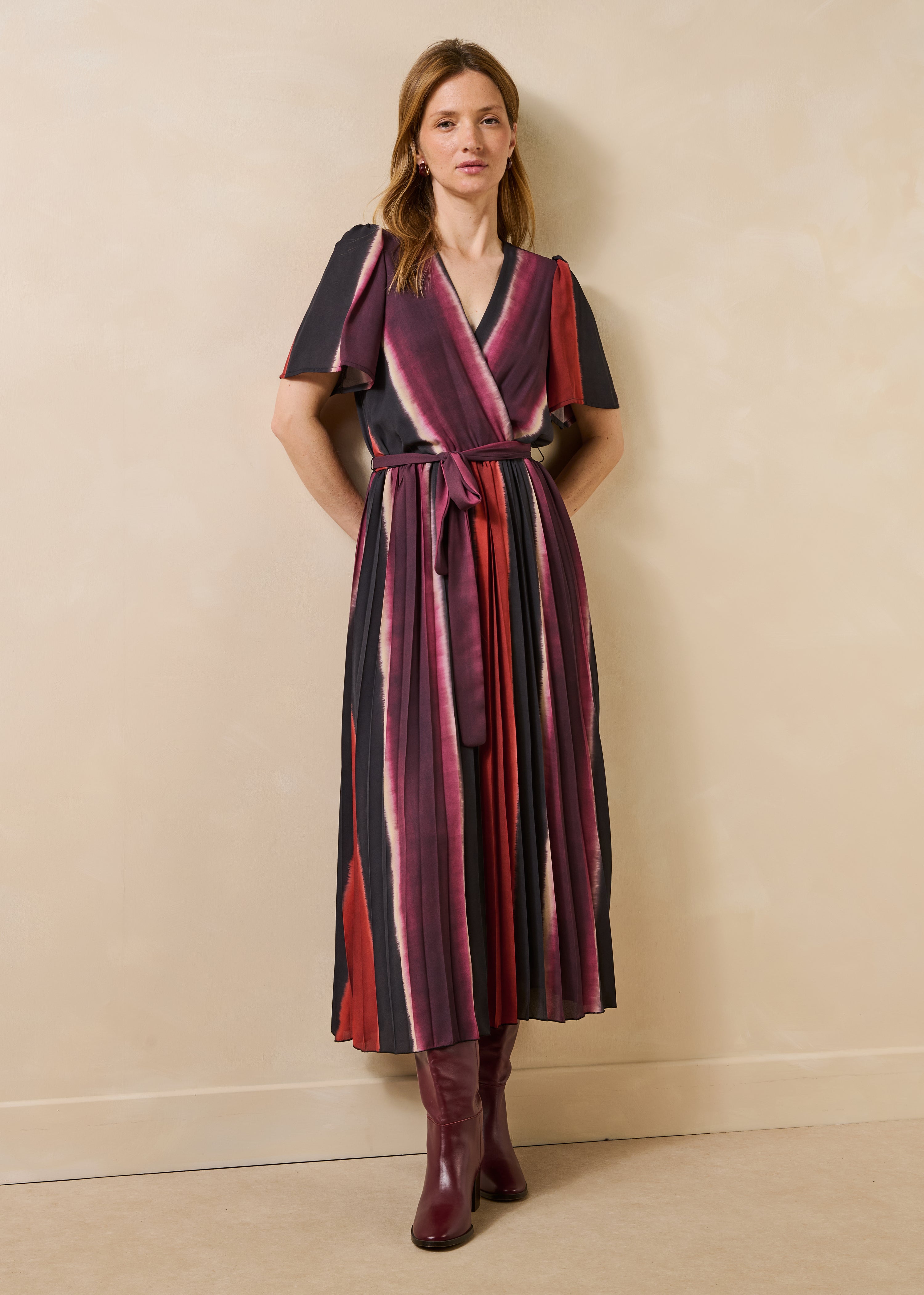 la-f-e-marabout-e-giara-maxikleid-gestreift-rot-violett image 1