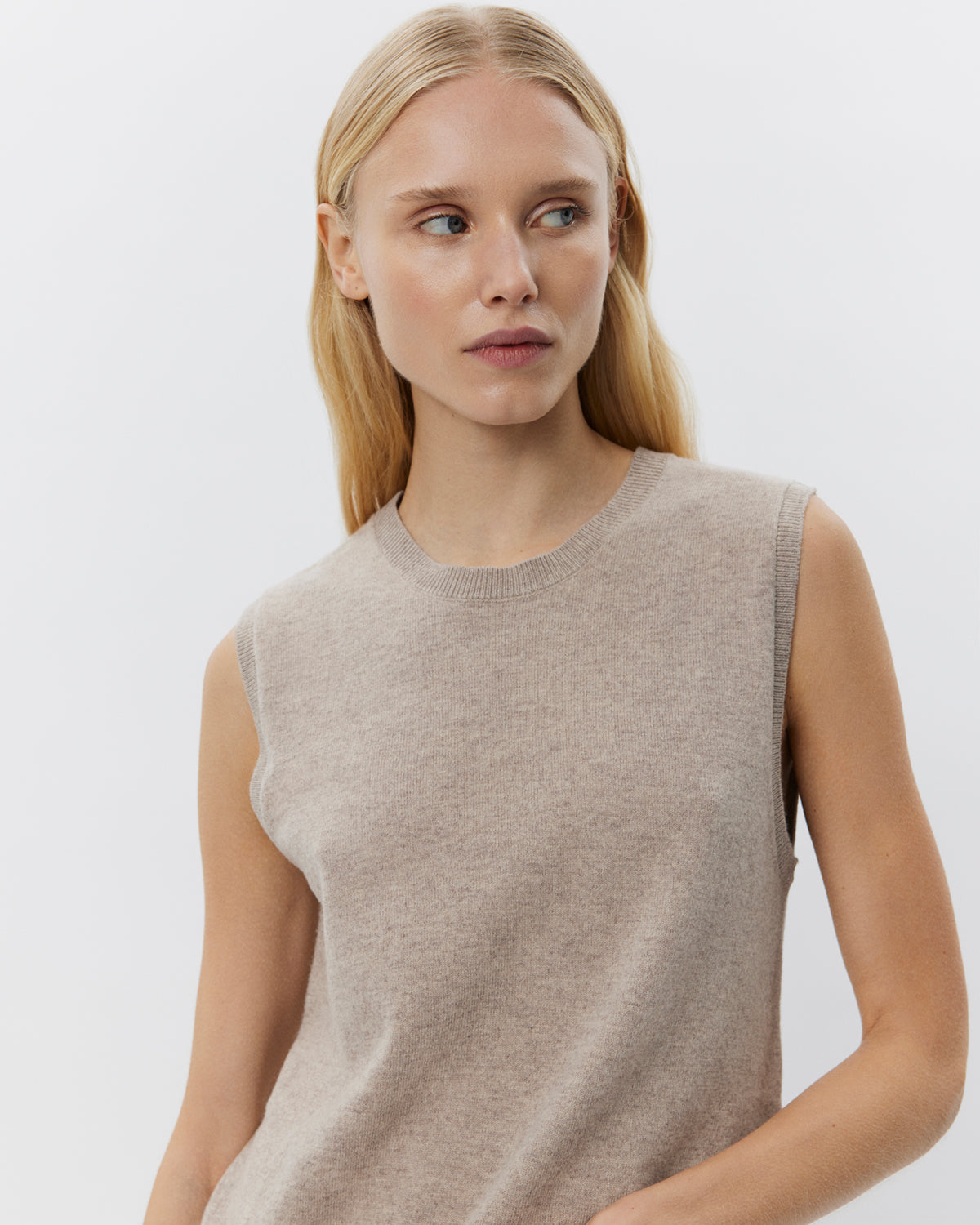 sofie-schnoor-women-karlisw-weste-braun-meliert-wolle image 5