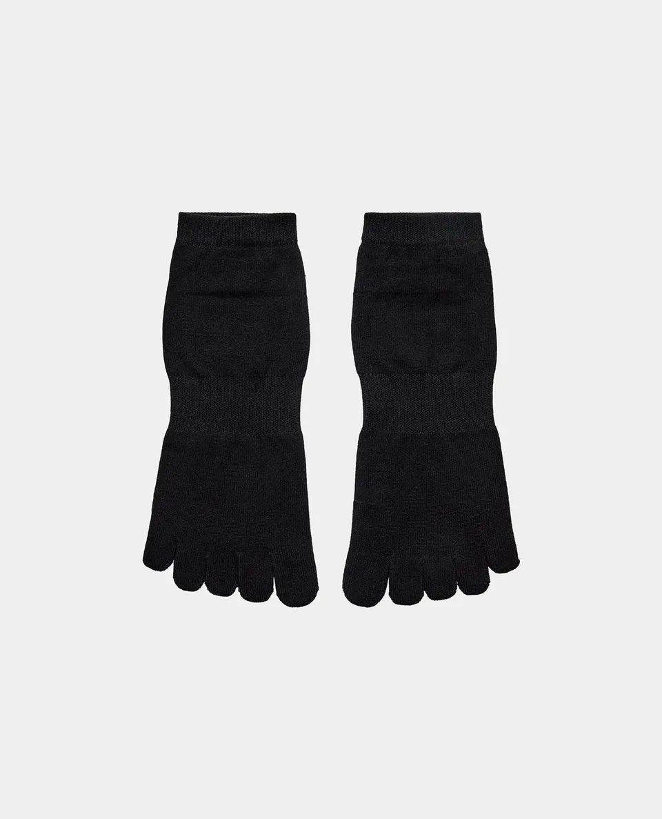 sofie-schnoor-sport-adaspo-socken-schwarz-baumwolle-grip image 1