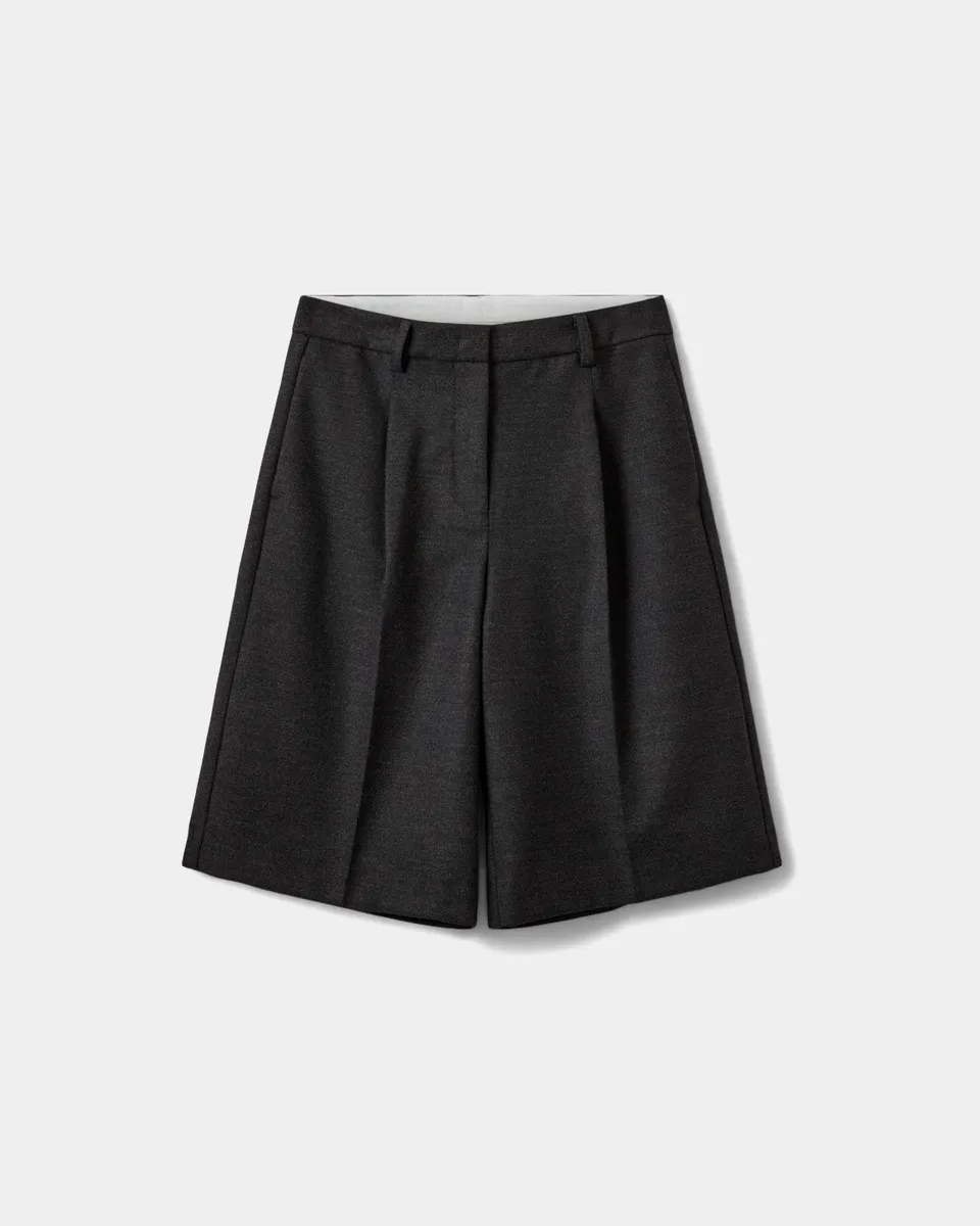 sofie-schnoor-women-elsysw-bermuda-anzug-shorts-dunkelgrau image 1