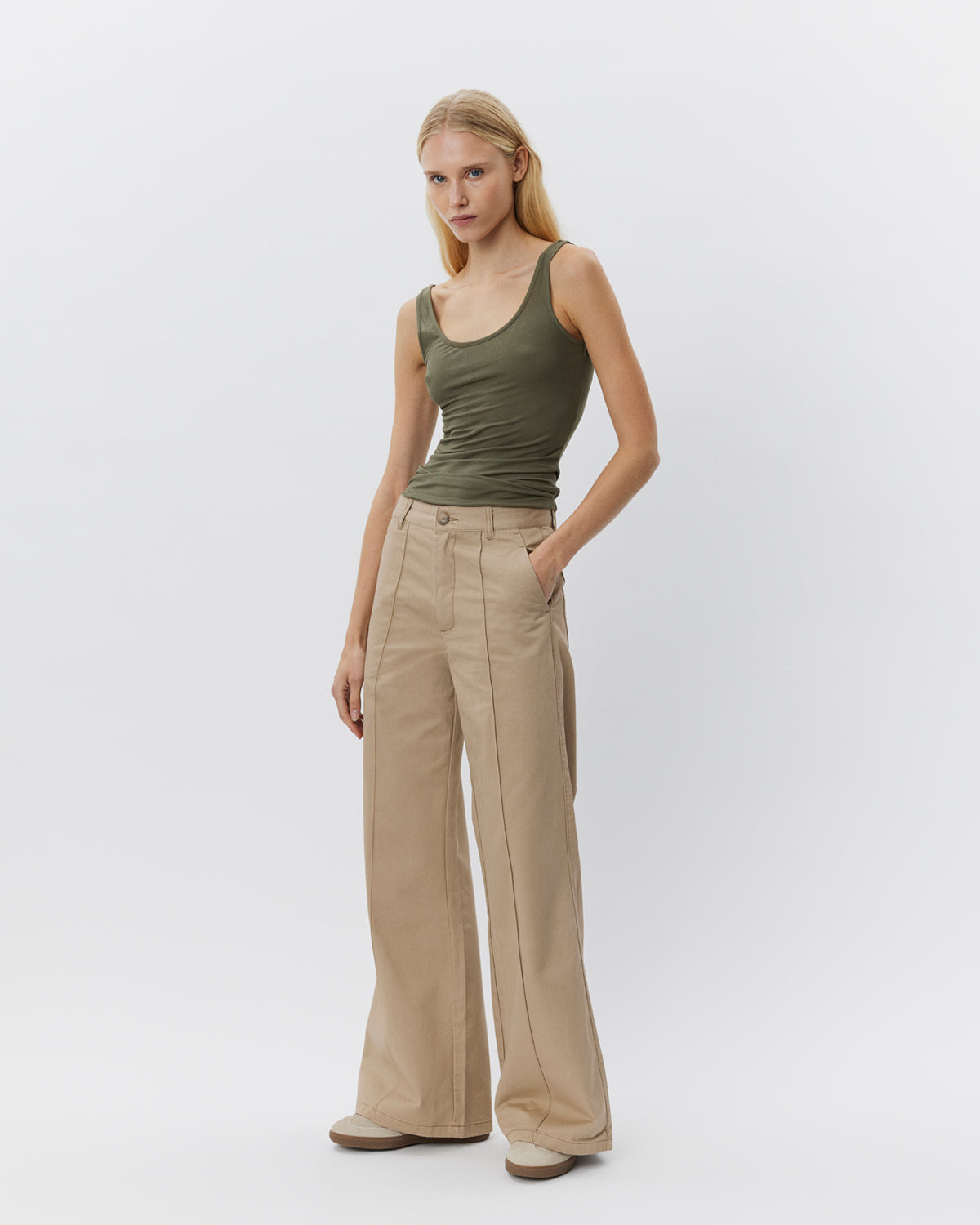 sofie-schnoor-dizasw-top-slimfit-armygr-n image 3