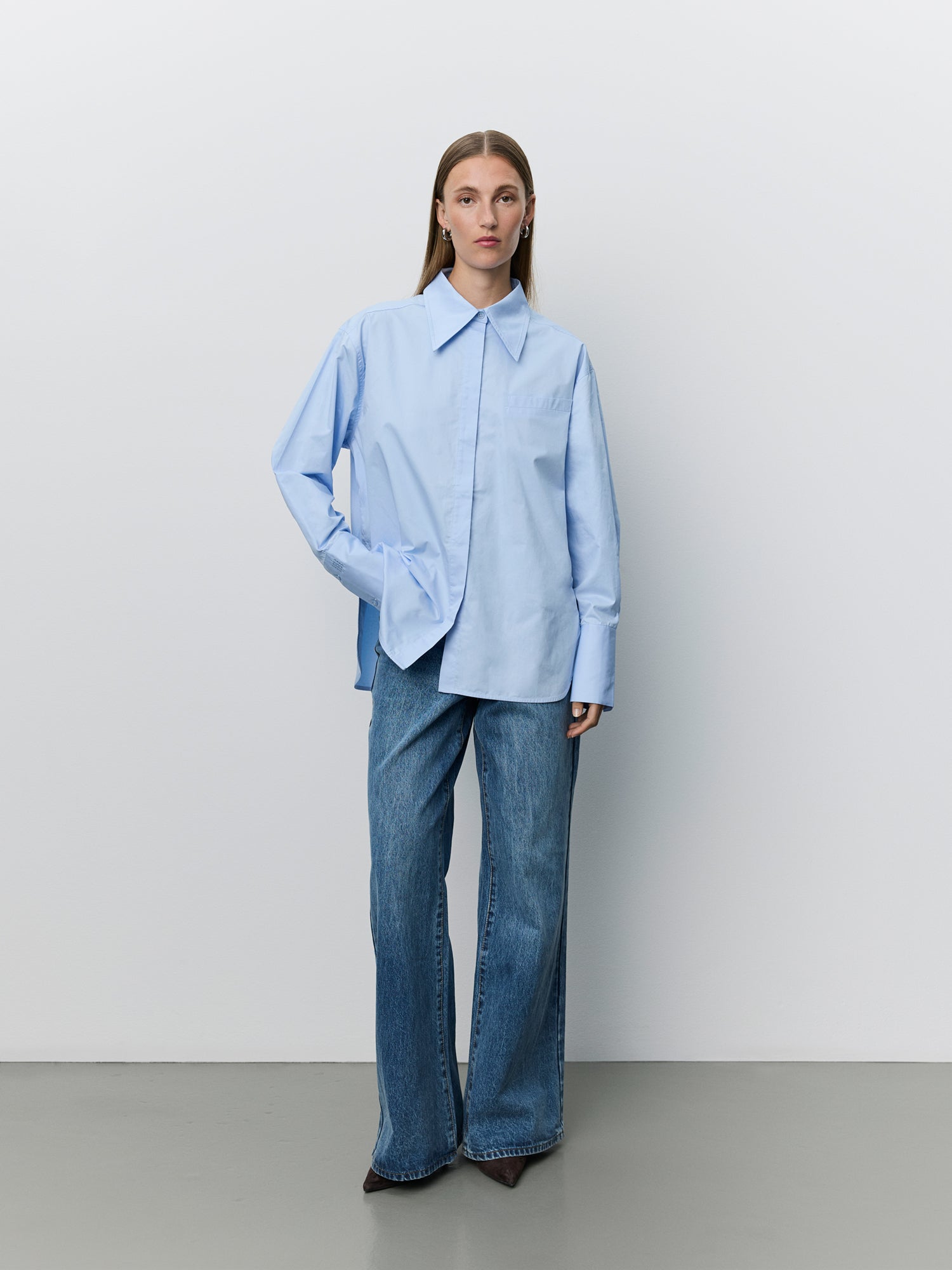 sofie-schnoor-women-perlasw-popeline-bluse-hellblau-baumwolle image 2