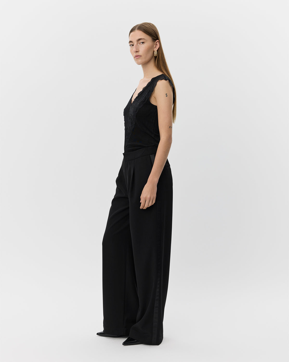 sofie-schnoor-women-pansysw-top-schwarz-spitze image 3