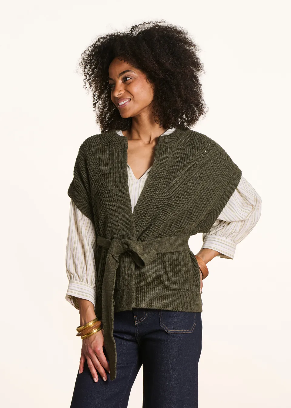 la-f-e-marabout-e-ewen-strickweste-khaki-mit-g-rtel image 1