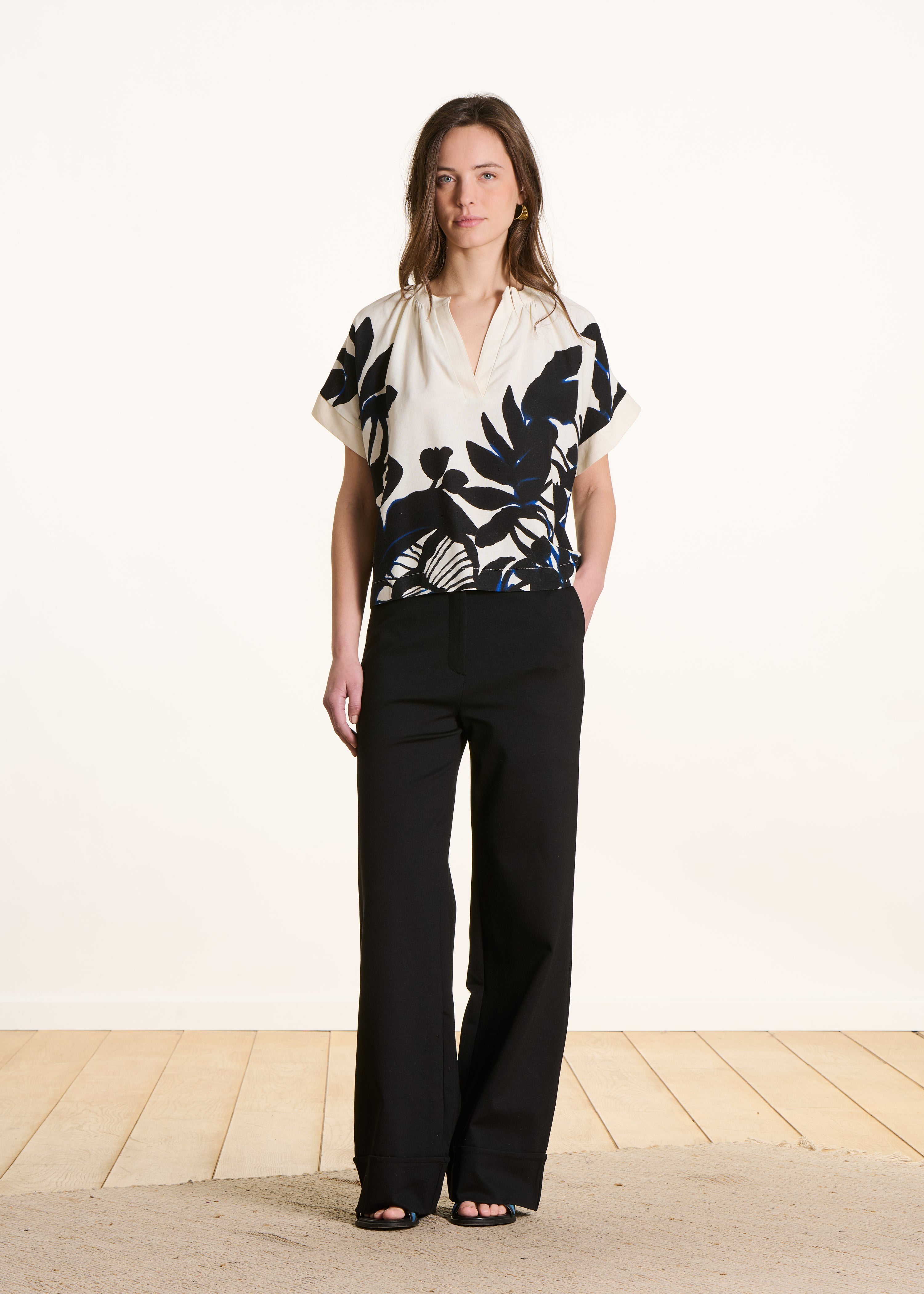 la-f-e-marabout-e-enyra-hose-schwarz-high-waist image 1