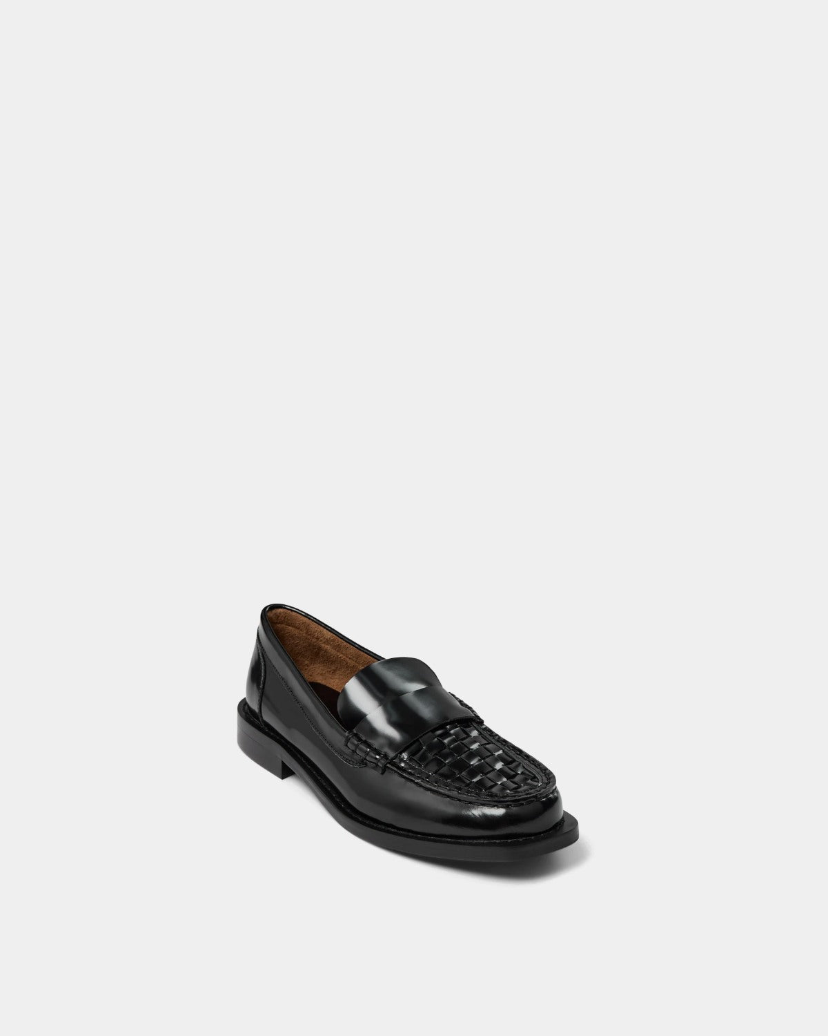 sofie-schnoor-women-lisasw-loafer-black-lackleder image 2