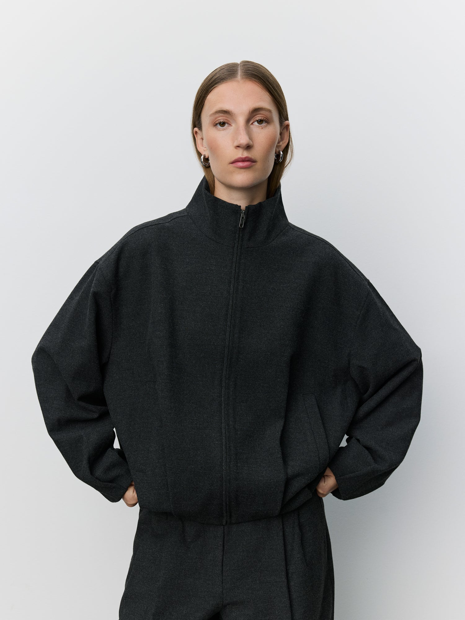 sofie-schnoor-beckysw-bomberjacke-dunkelgrau image 5