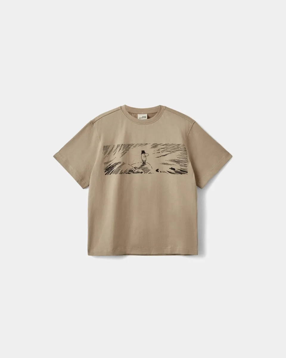 sofie-schnoor-young-verinasy-t-shirt-sand-moomin-print image 1