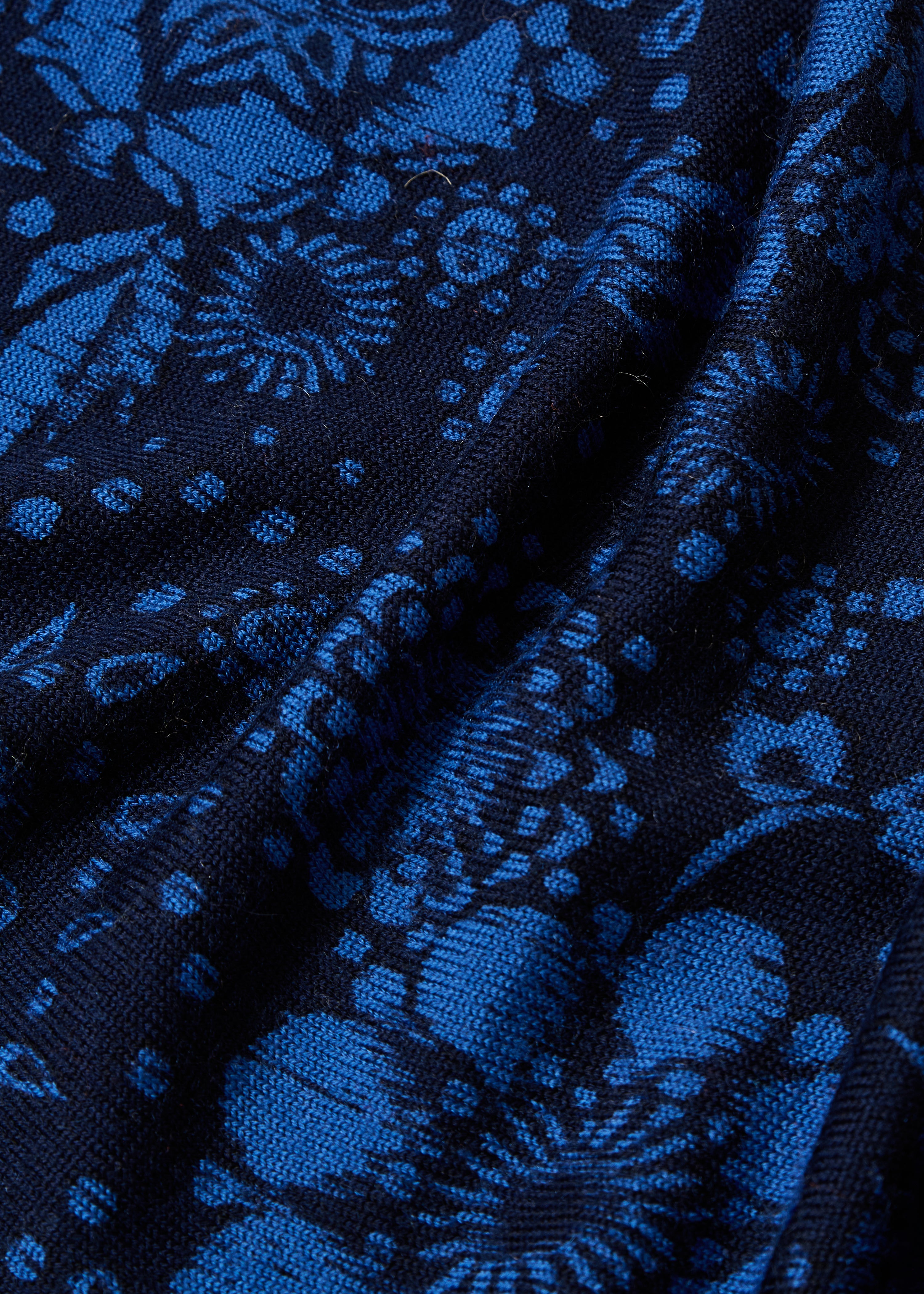 la-f-e-marabout-e-guana-tuch-wolle-blau-blumen image 2