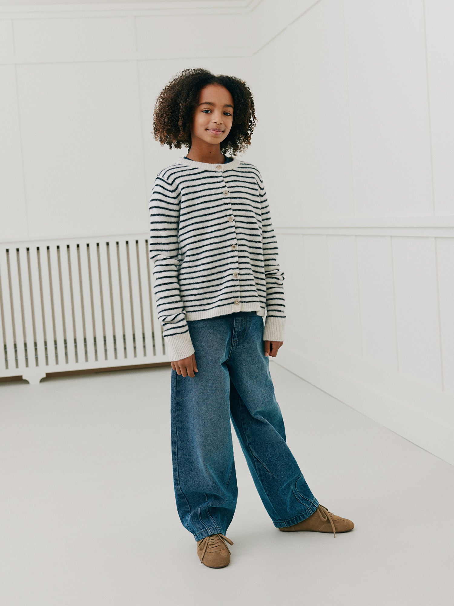 sofie-schnoor-young-cissesy-cardigan-off-white-striped-wolle image 2
