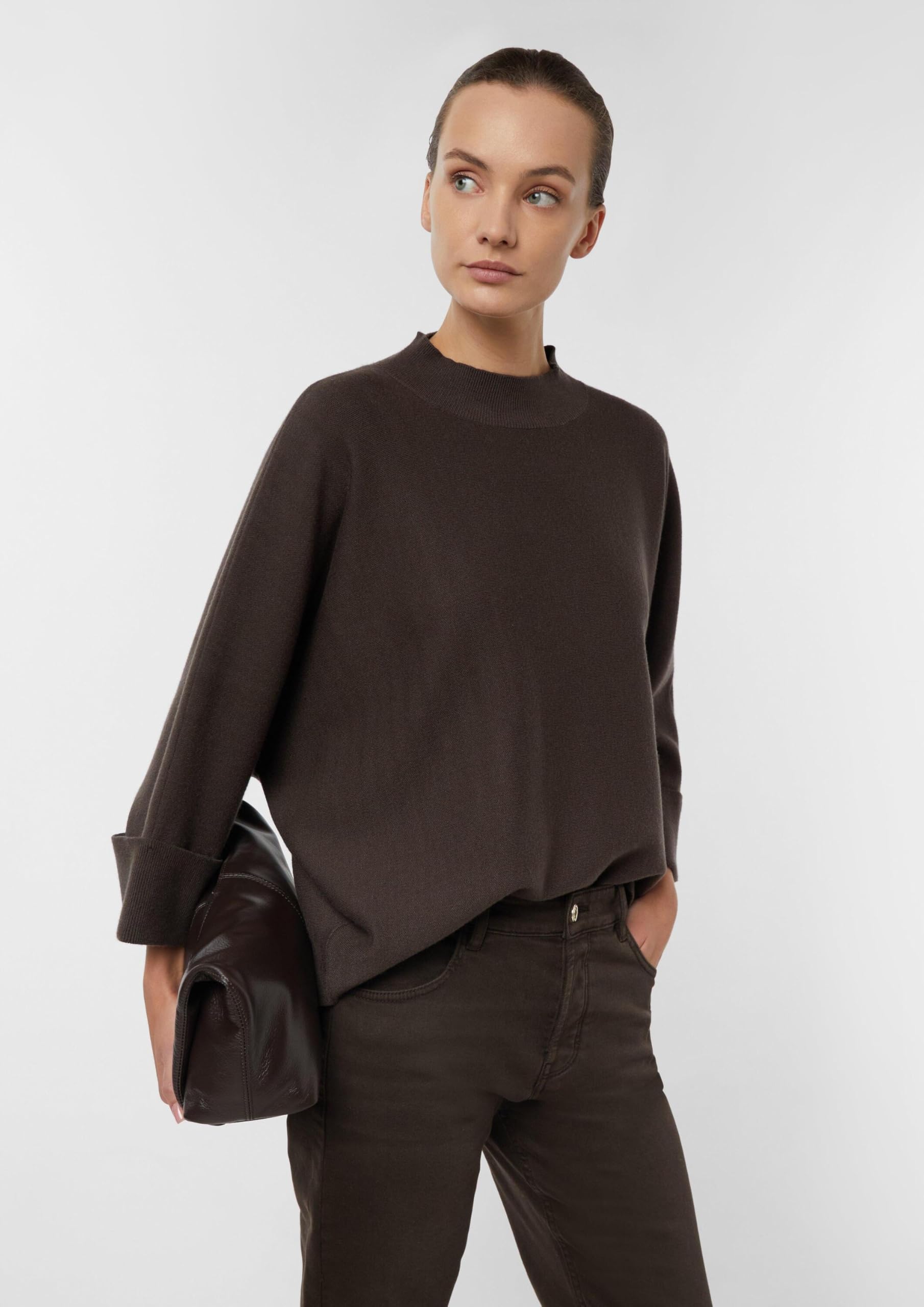 comma-ponchos-poncho-damen-berwurf-elegant image 7