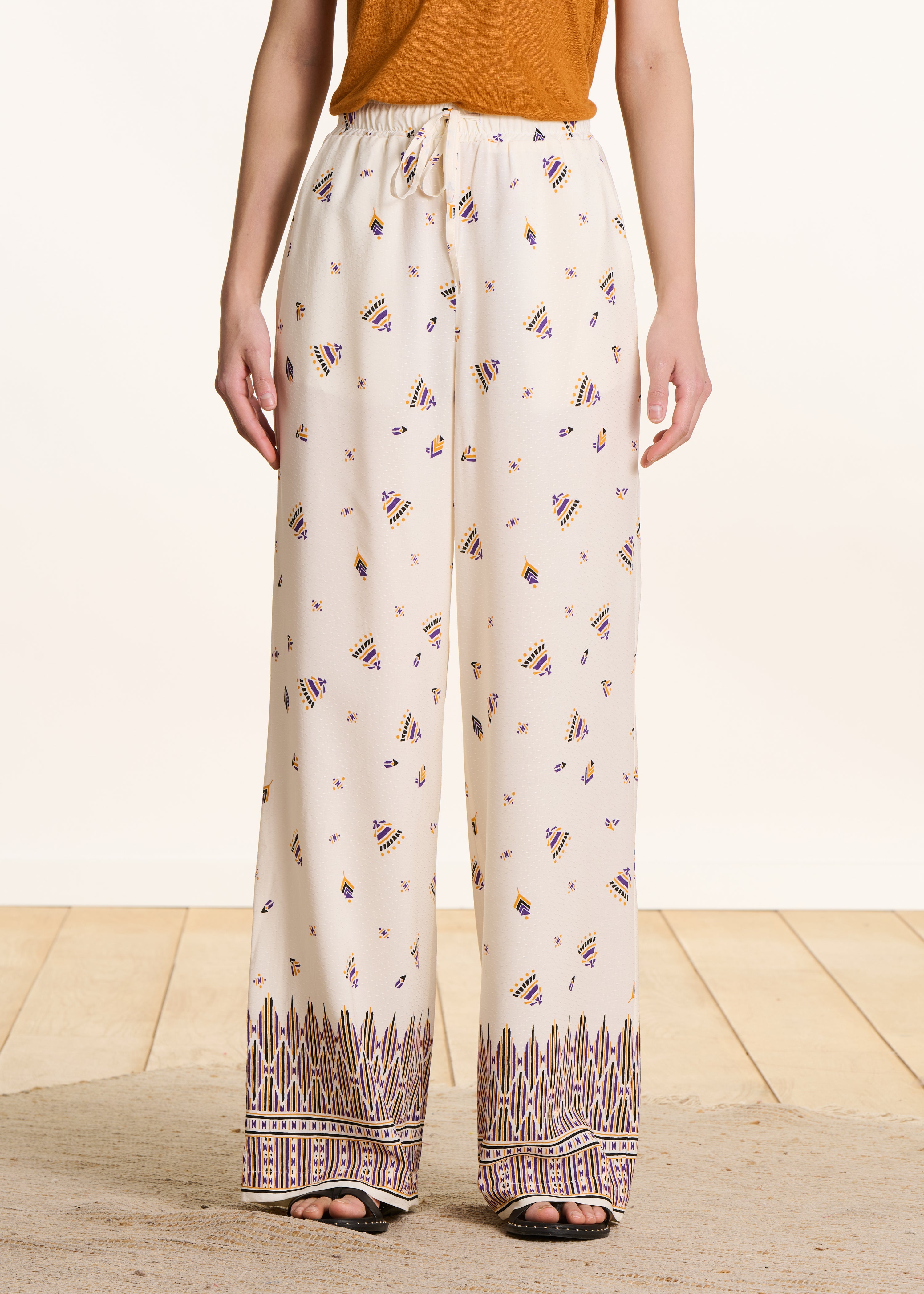 la-f-e-marabout-e-pantalons-pacao-weite-hose-ecru-ethno-print image 2