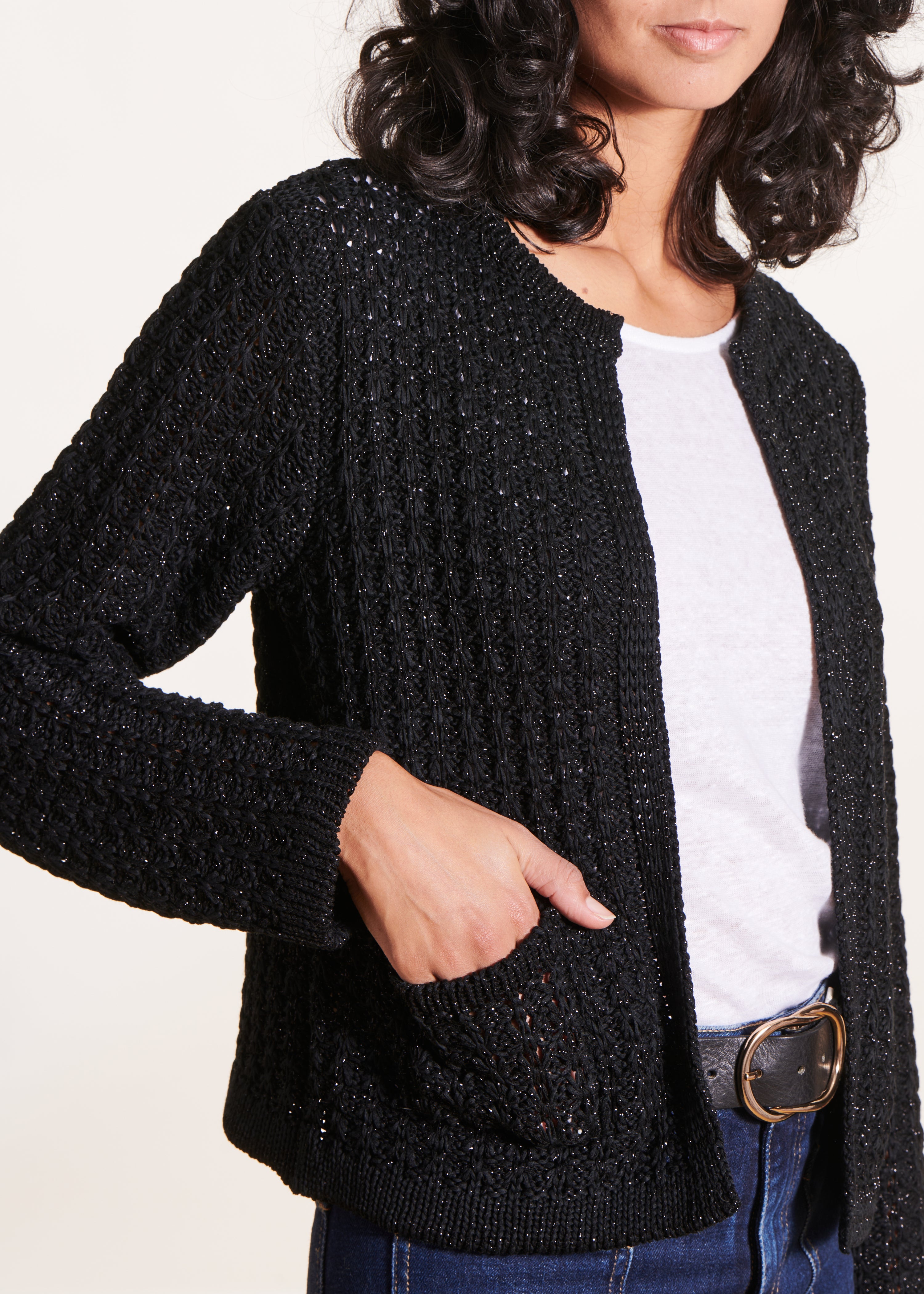 la-f-e-marabout-e-dorila-cardigan-schwarz-kurz-gl-nzend image 5