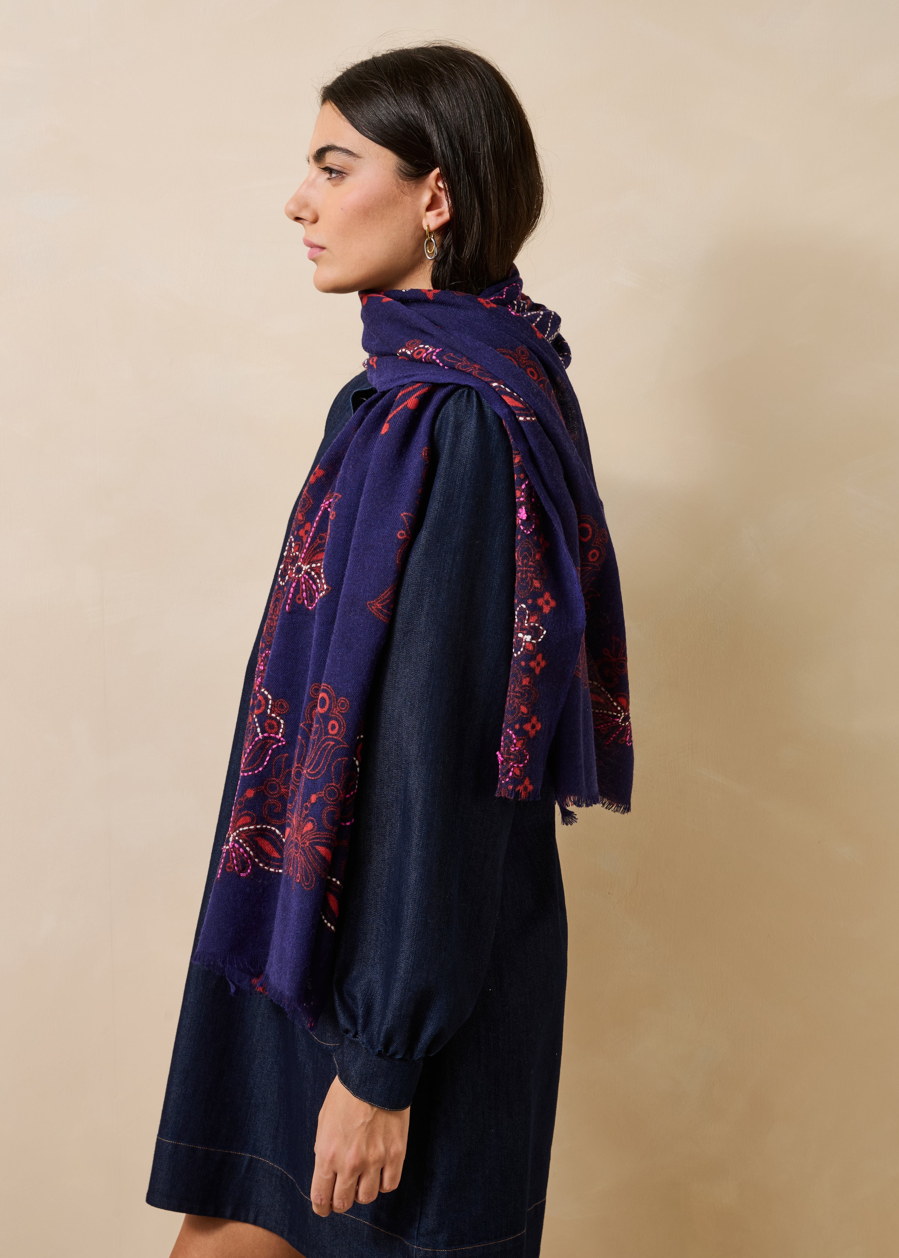 la-f-e-marabout-e-gudrix-schal-violett-wolle image 1
