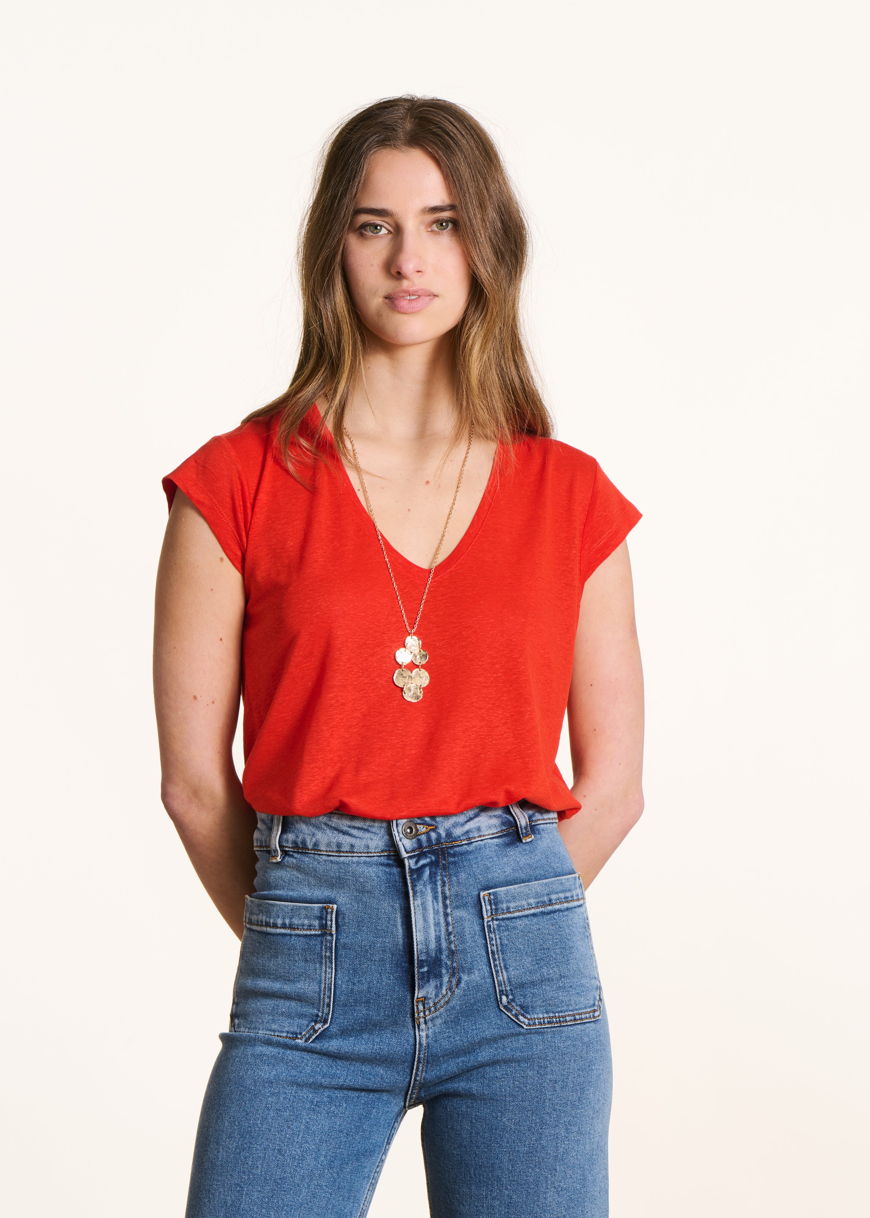 la-f-e-marabout-e-davia-t-shirt-rot-lyocell-v-ausschnitt image 1