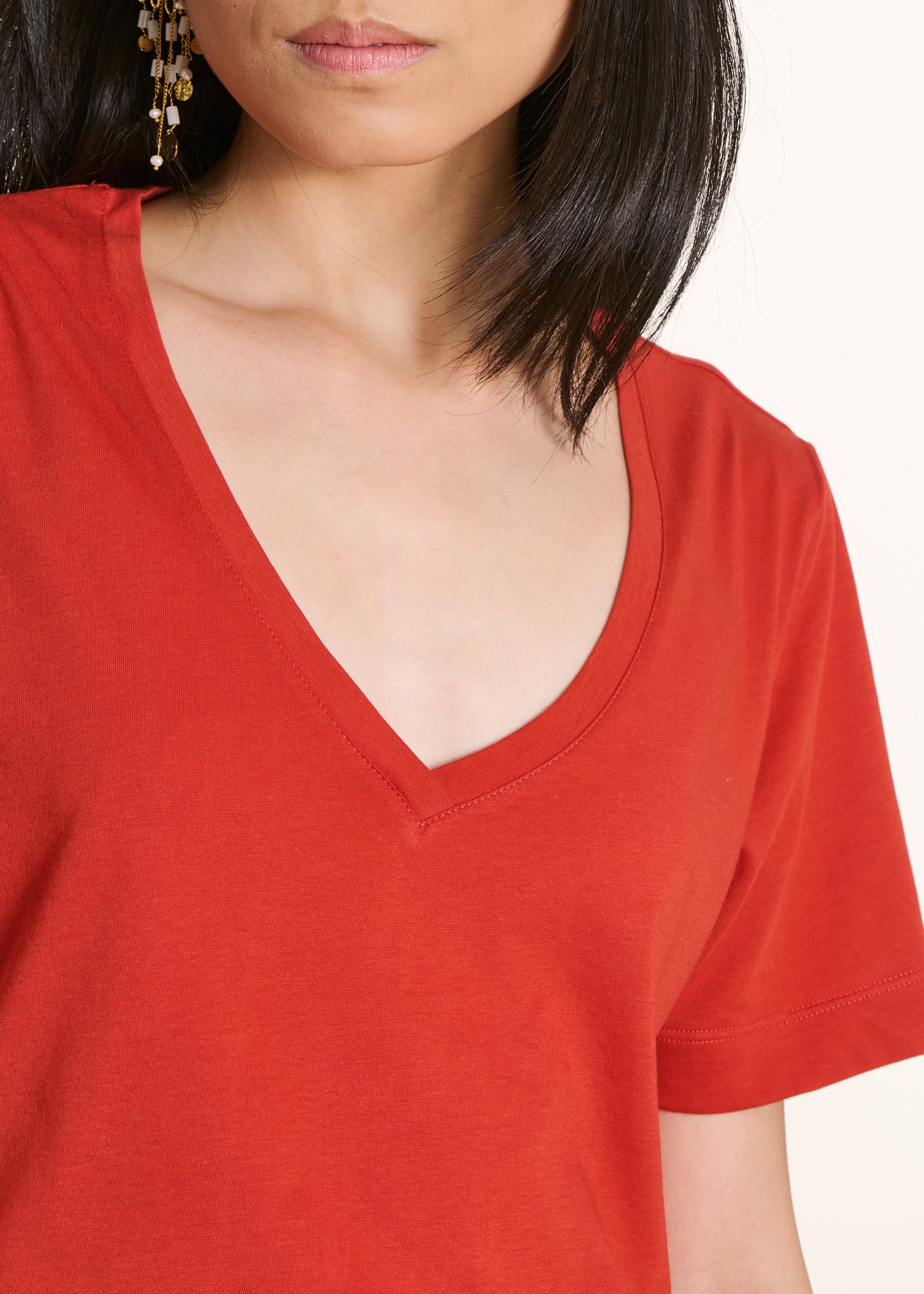la-f-e-marabout-e-t-shirt-oversize-bio-baumwolle-rot-v-ausschnitt image 5