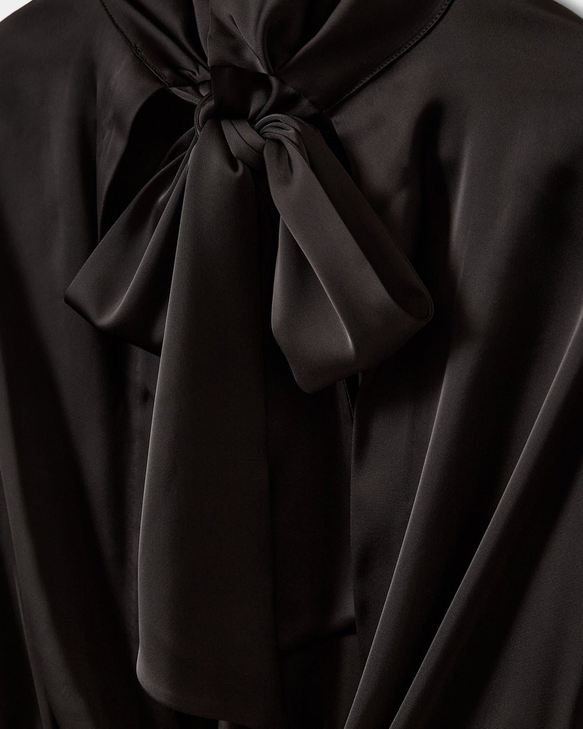 sofie-schnoor-women-ambersw-satinbluse-schwarz-ballonarm image 7