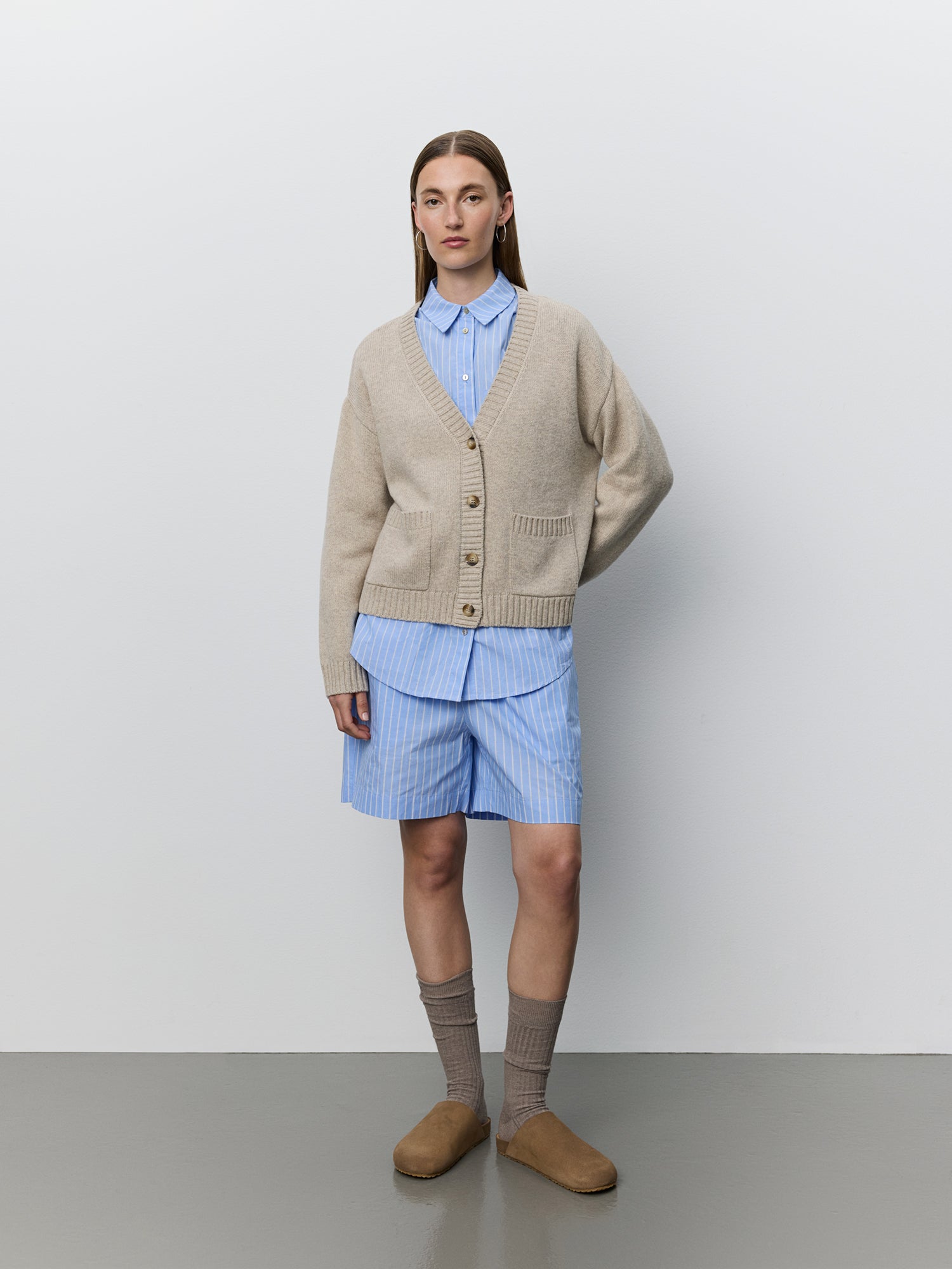 sofie-schnoor-women-elowensw-woll-cardigan-beige-melange-taschen image 2