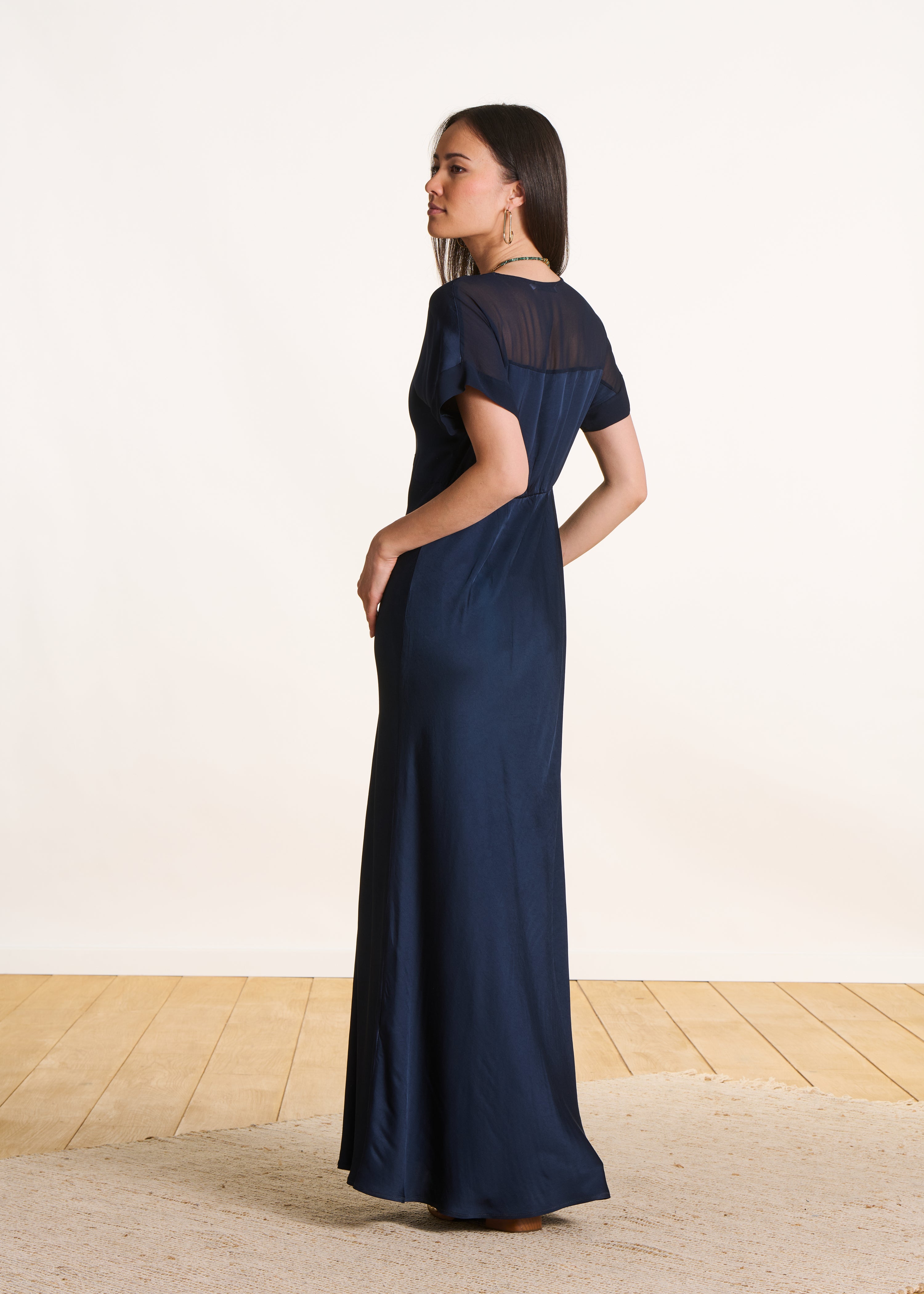 la-f-e-marabout-e-detali-kleid-satinkleid-dunkelblau-gr-38 image 3