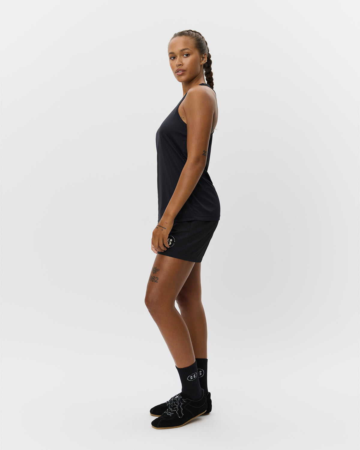 sofie-schnoor-sport-ionaspo-top-schwarz-lockere-passform image 3