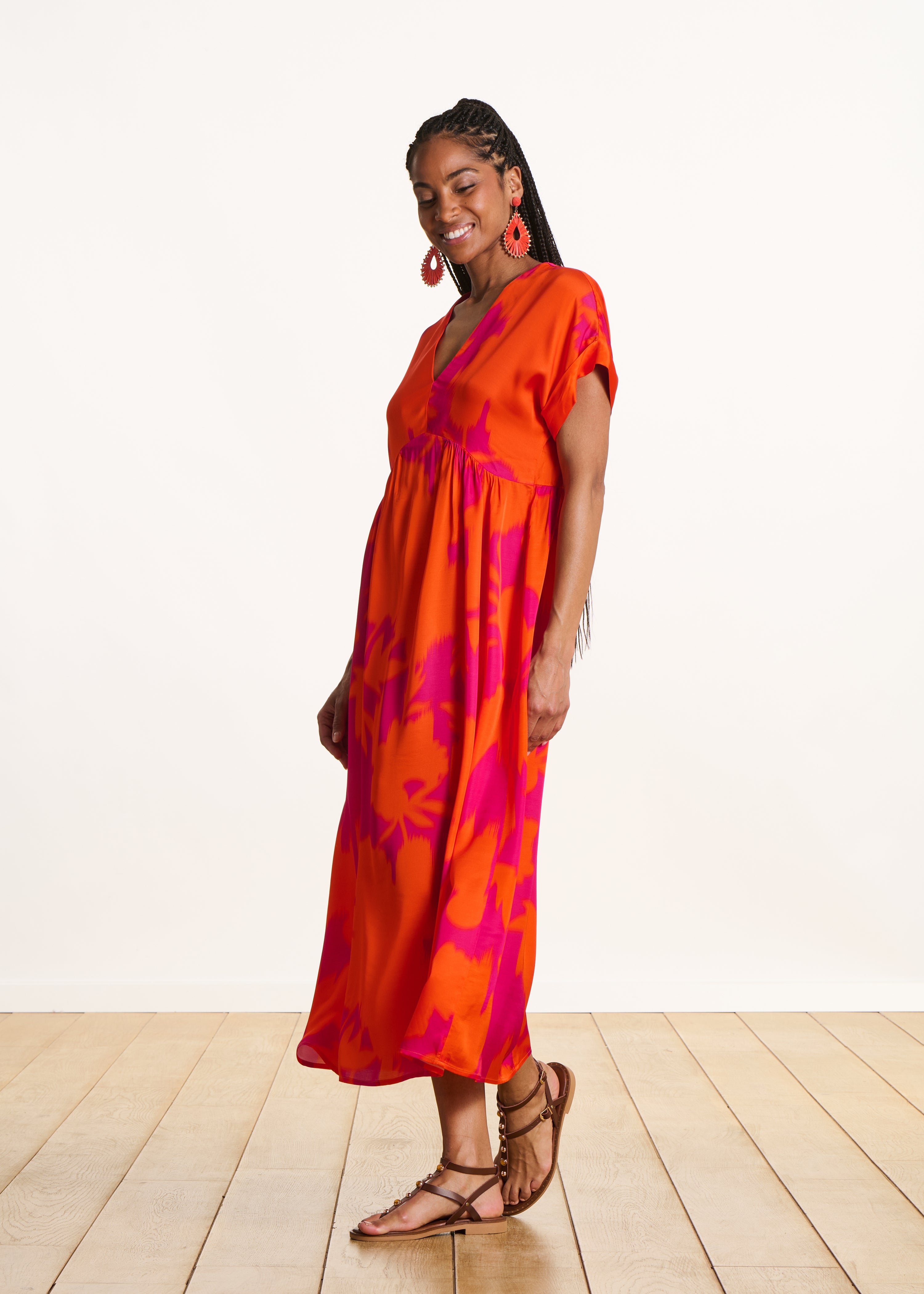 la-f-e-marabout-e-darling-maxikleid-satin-kleid-rose-orange-floral image 1
