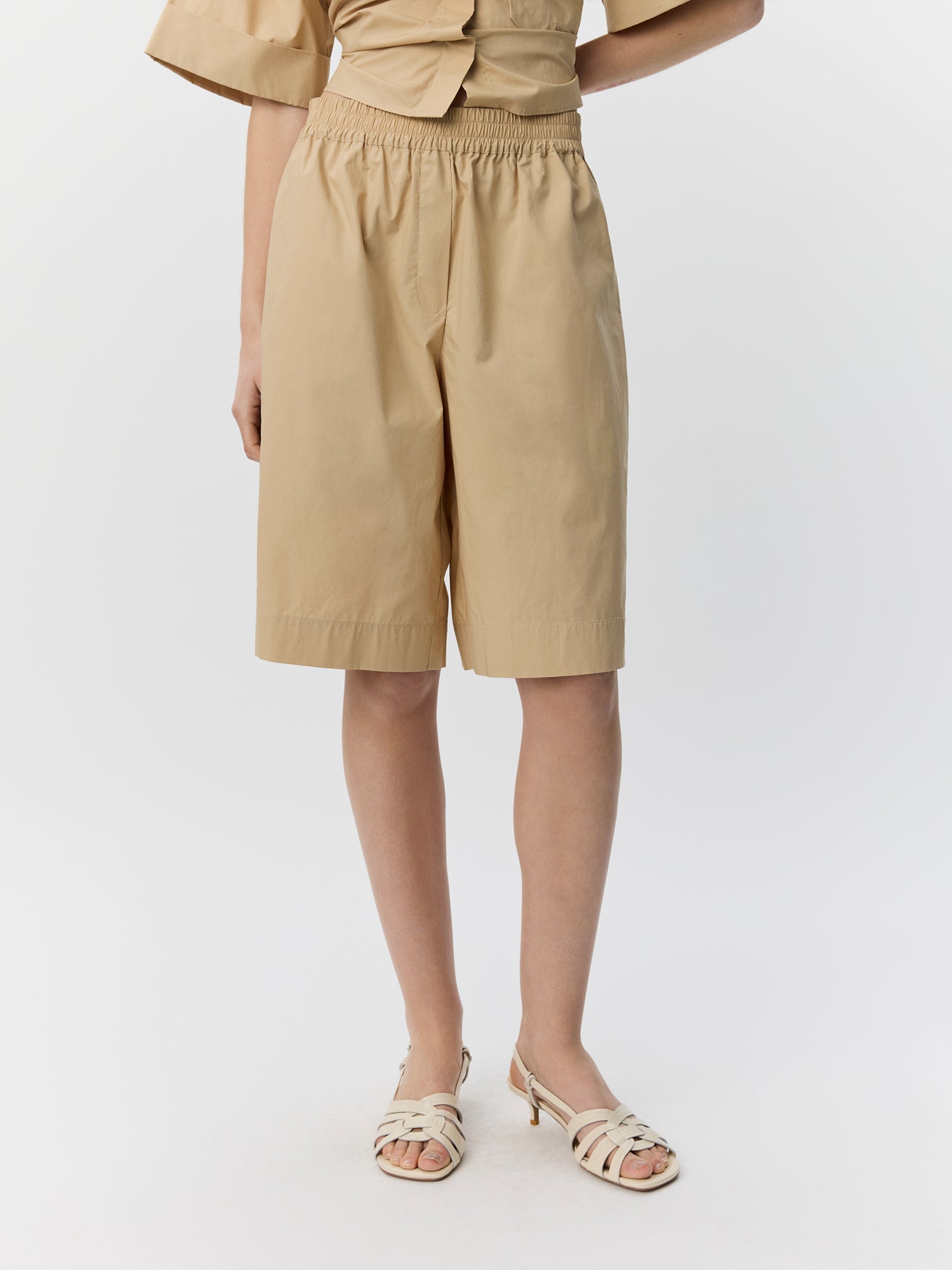 sofie-schnoor-women-blairsw-bermuda-shorts-beige image 5