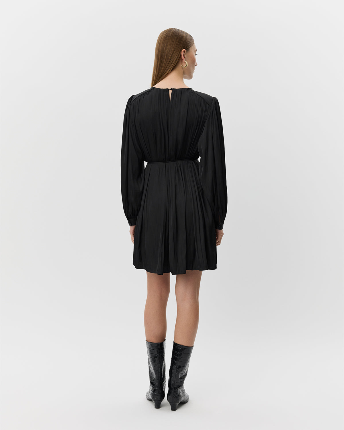sofie-schnoor-marthesw-minikleid-schwarz-langarm image 4