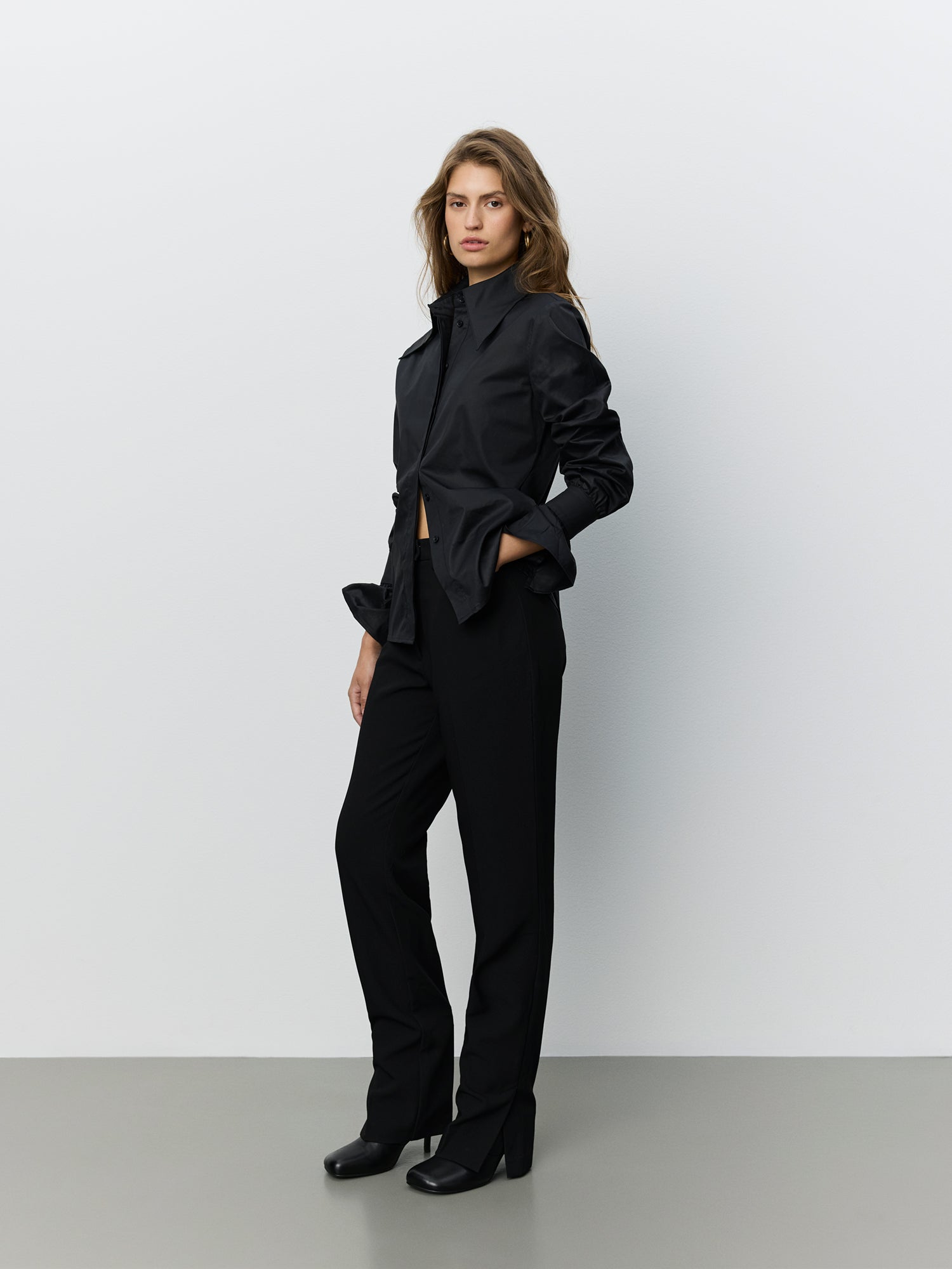 sofie-schnoor-women-luminasw-hose-slim-fit-schwarz image 3